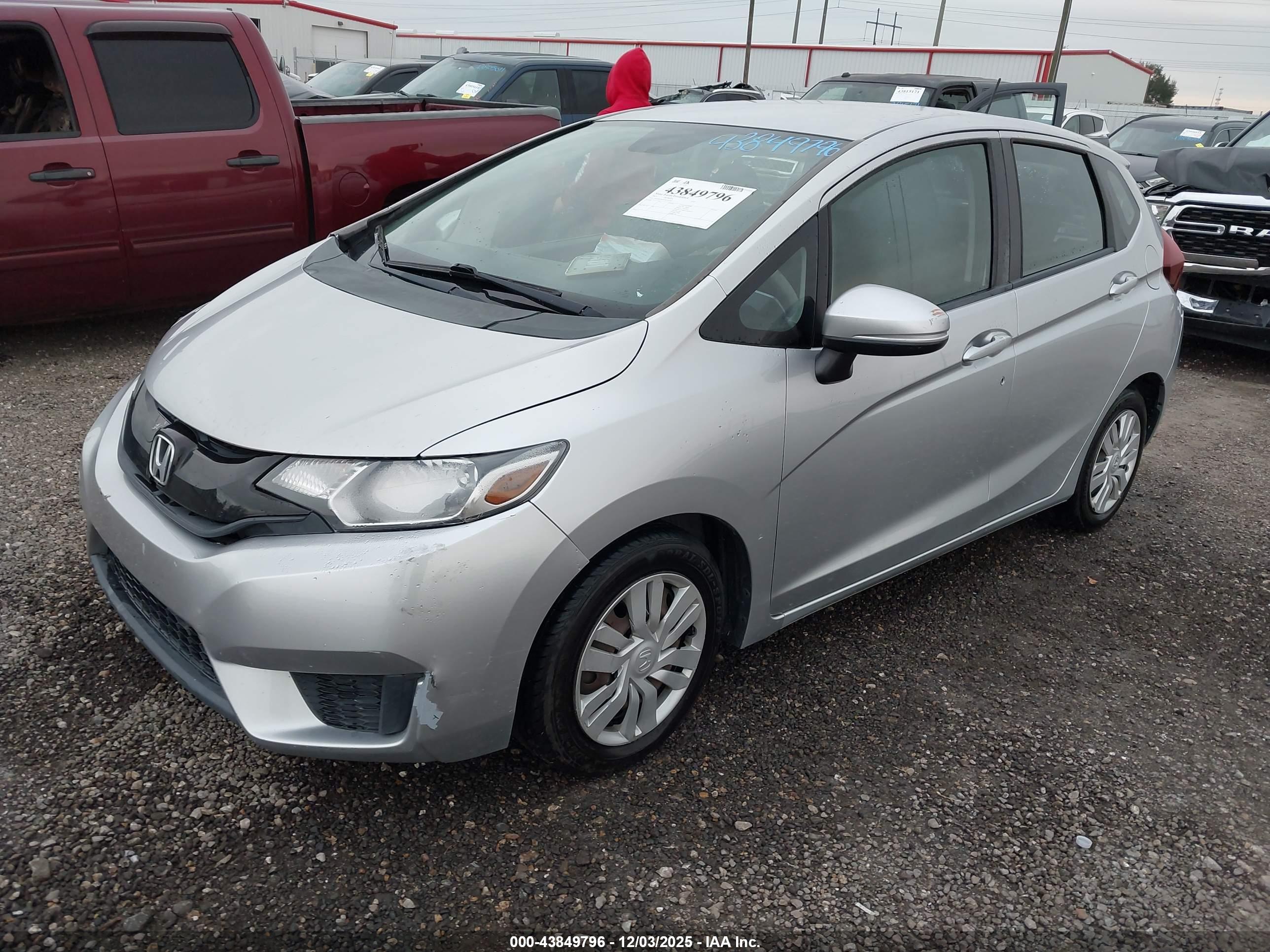 HONDA FIT image 2