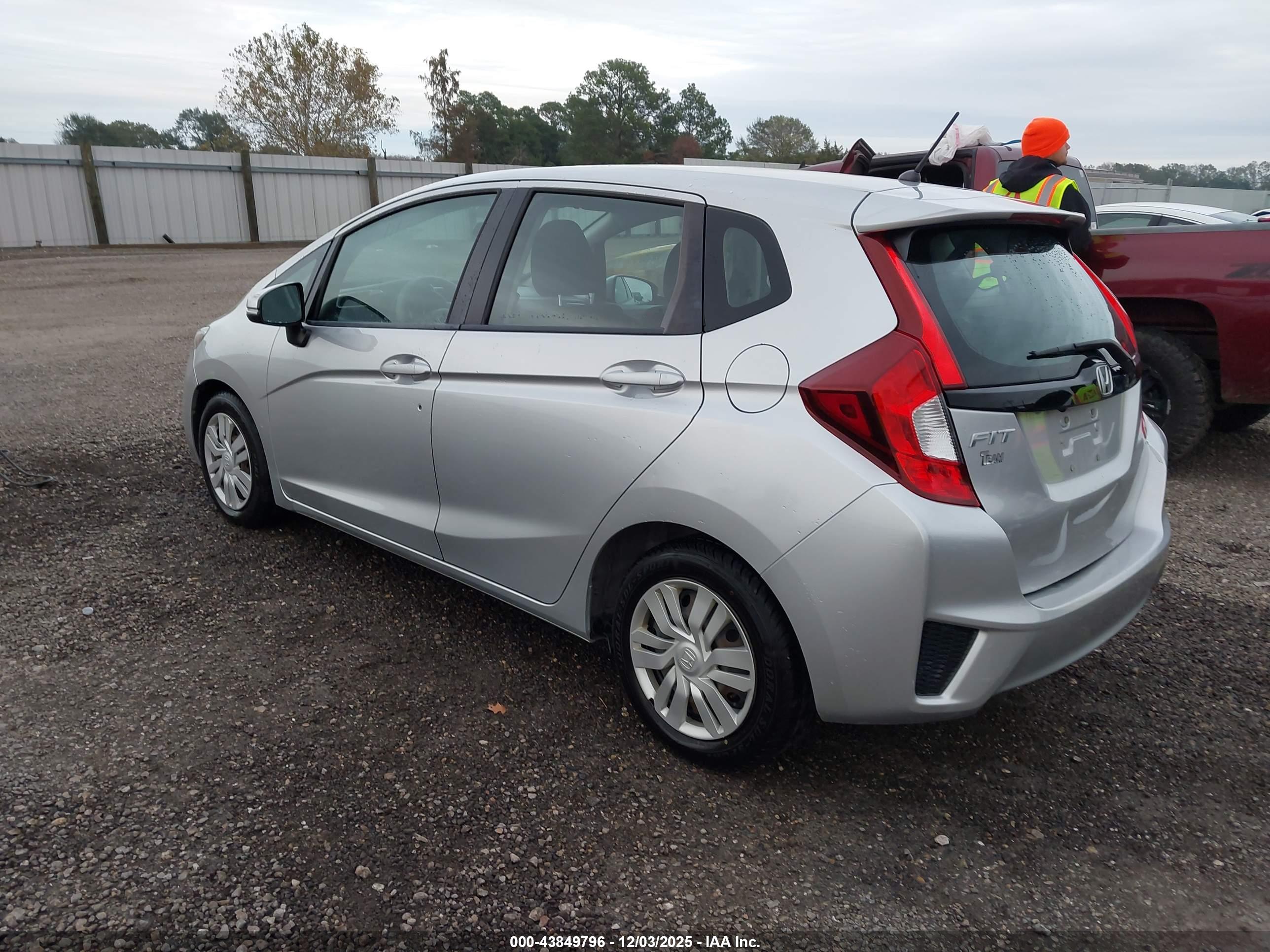 HONDA FIT image 3