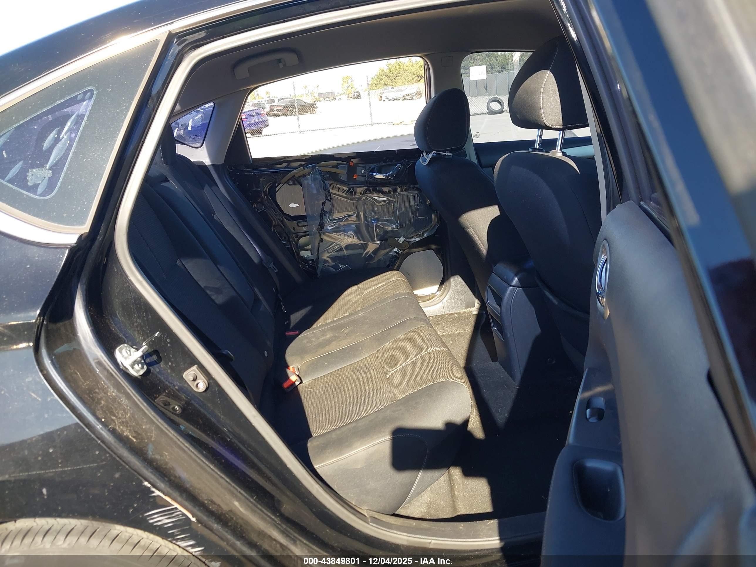 NISSAN SENTRA image 8
