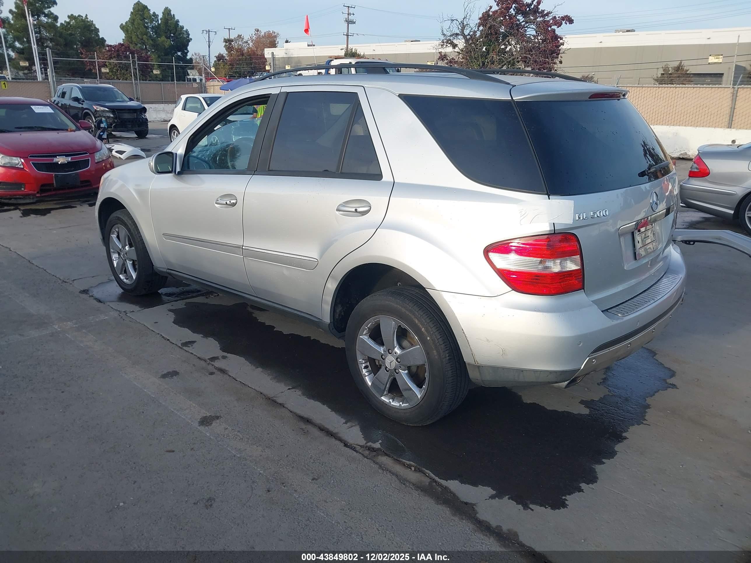 MERCEDES-BENZ ML image 3