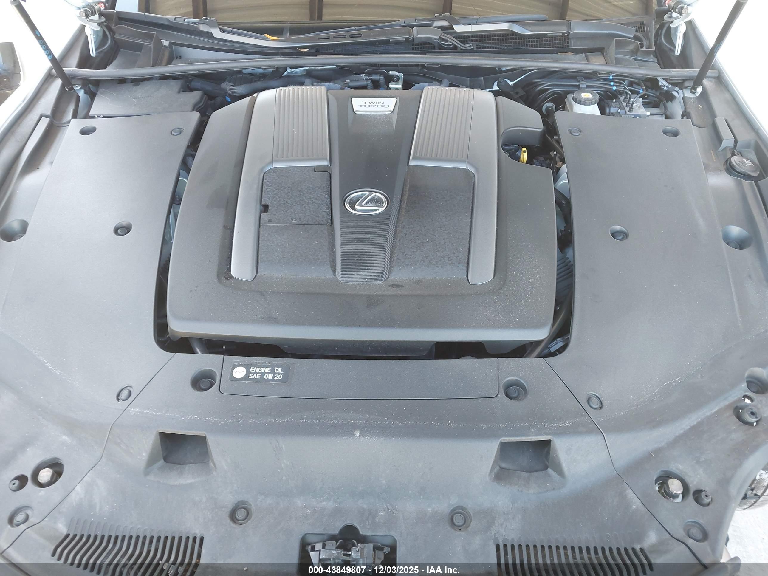 LEXUS LS image 10