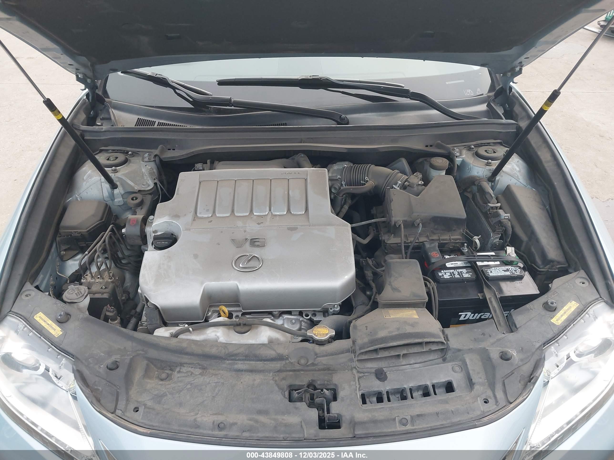 LEXUS ES image 10