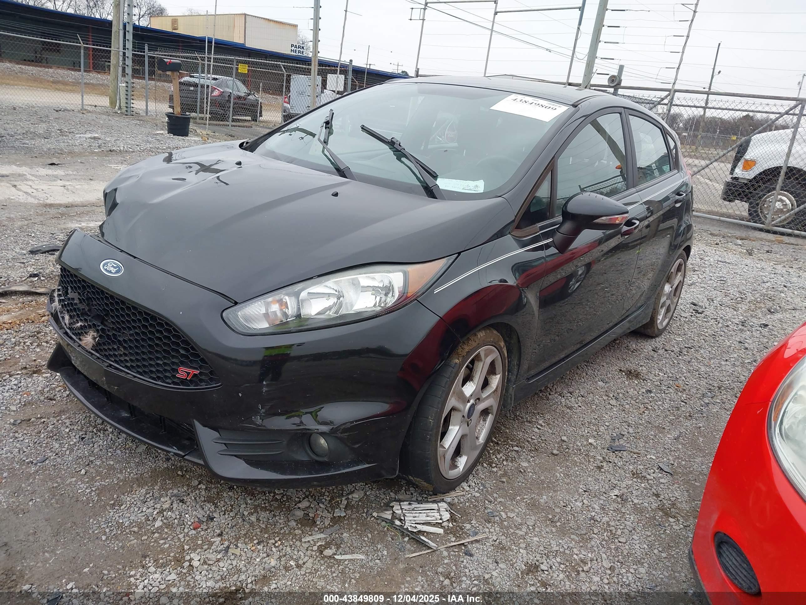FORD FIESTA image 2