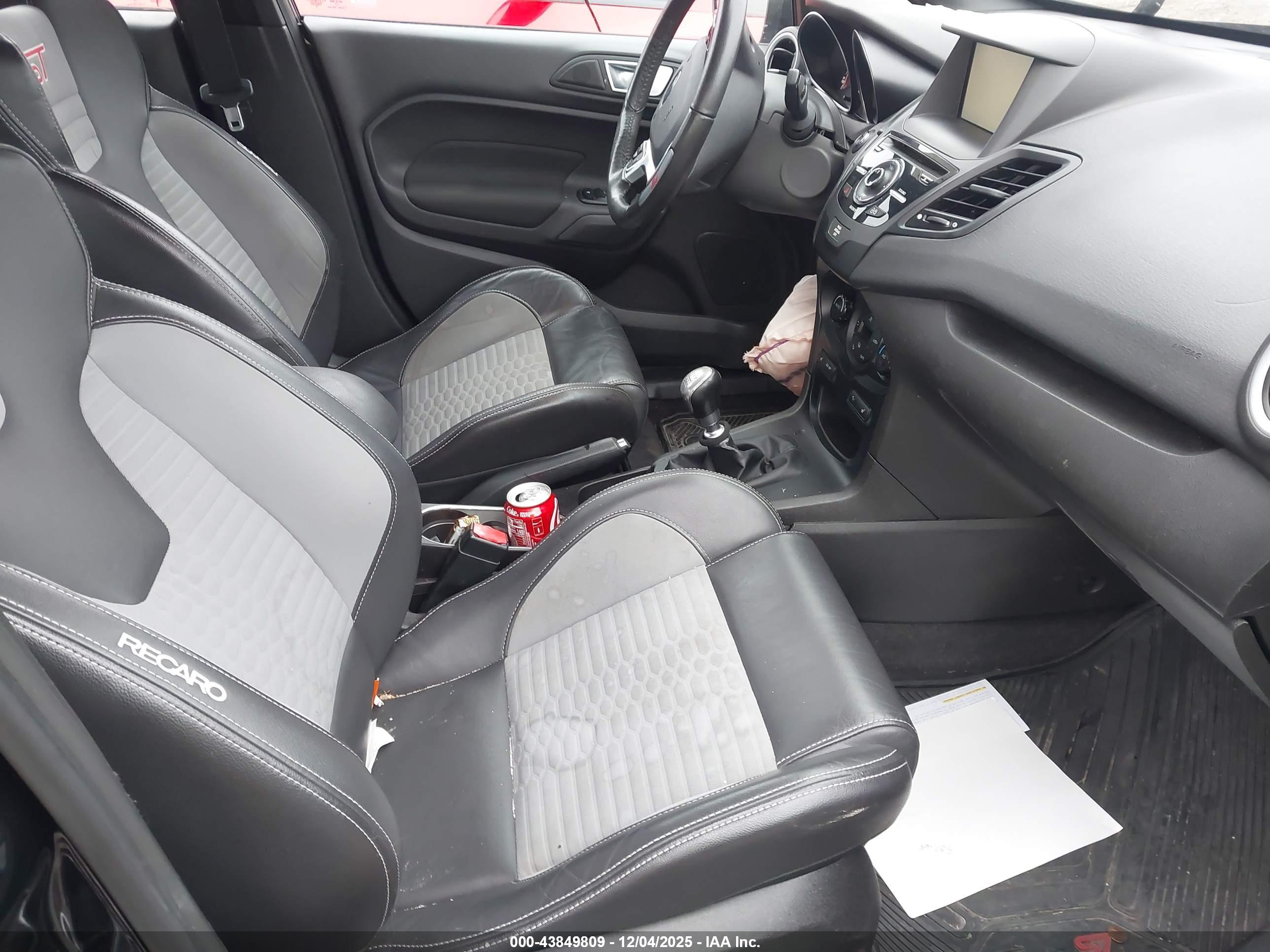 FORD FIESTA image 5