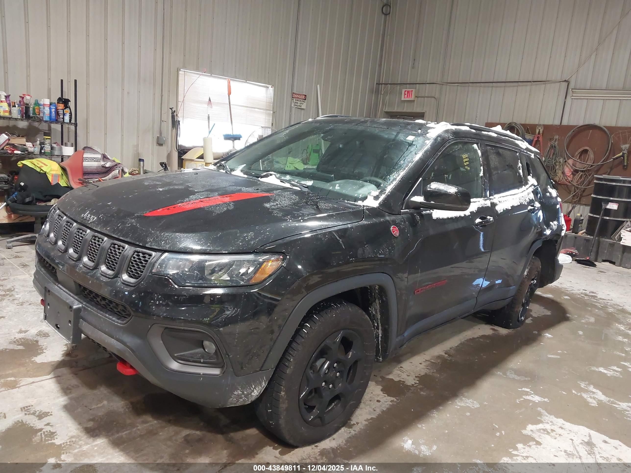 JEEP COMPASS image 2