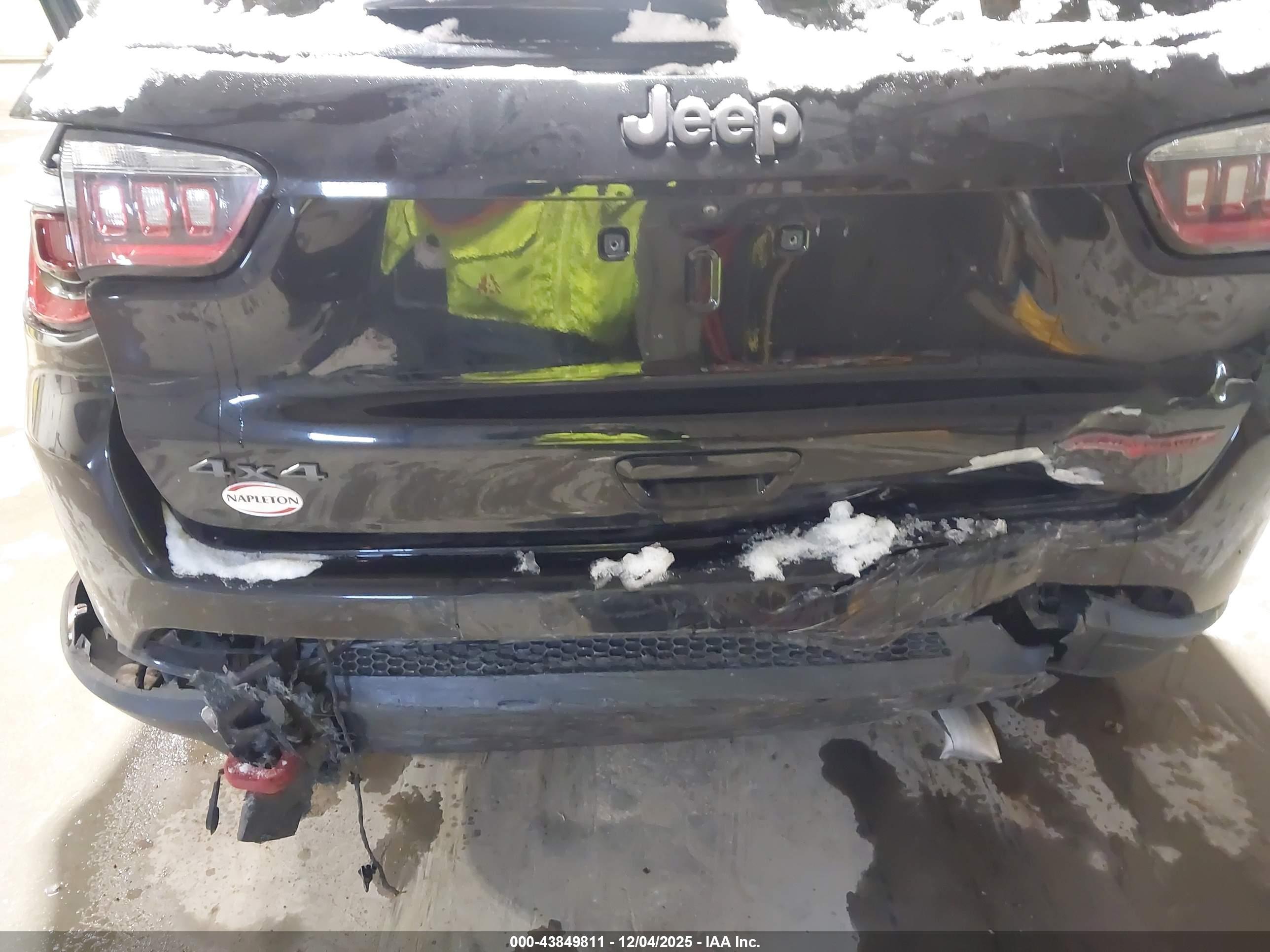 JEEP COMPASS image 6