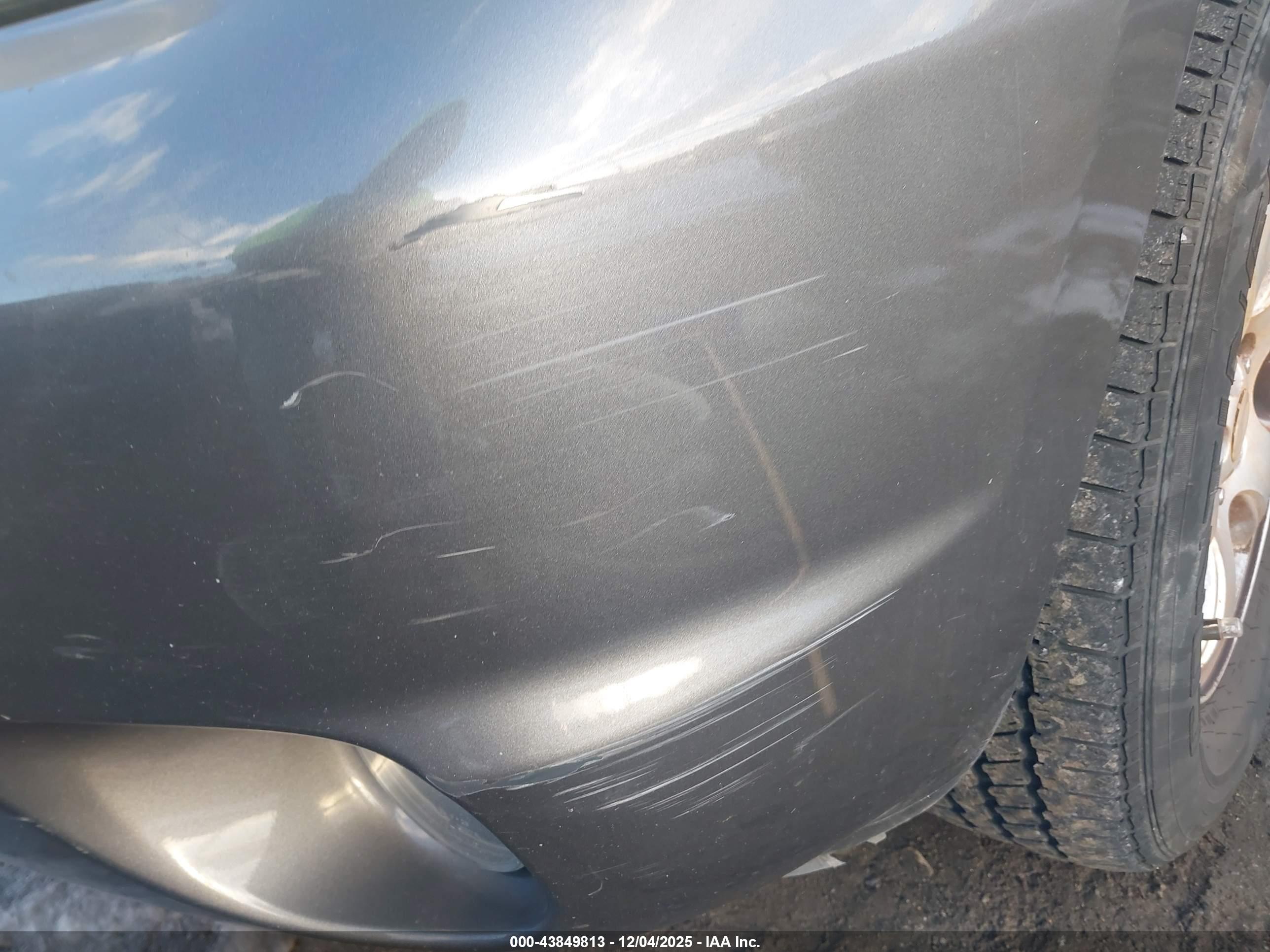 MAZDA TRIBUTE image 6