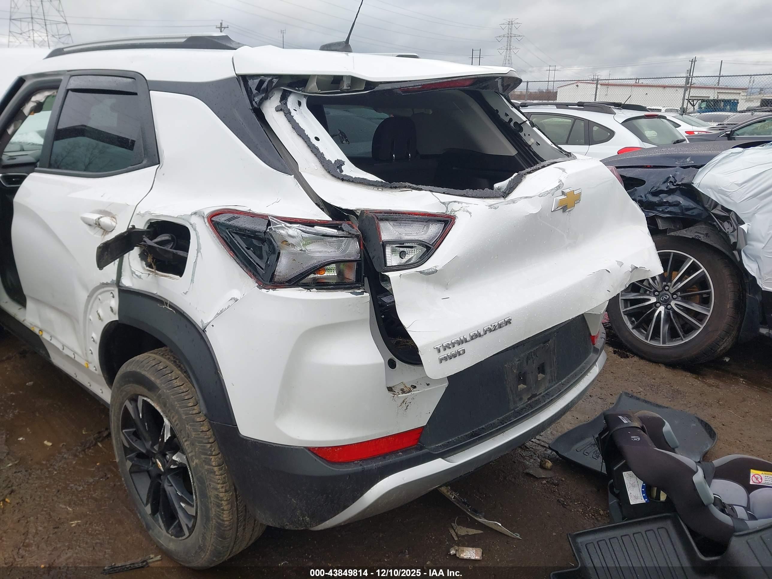 CHEVROLET TRAILBLAZER image 6