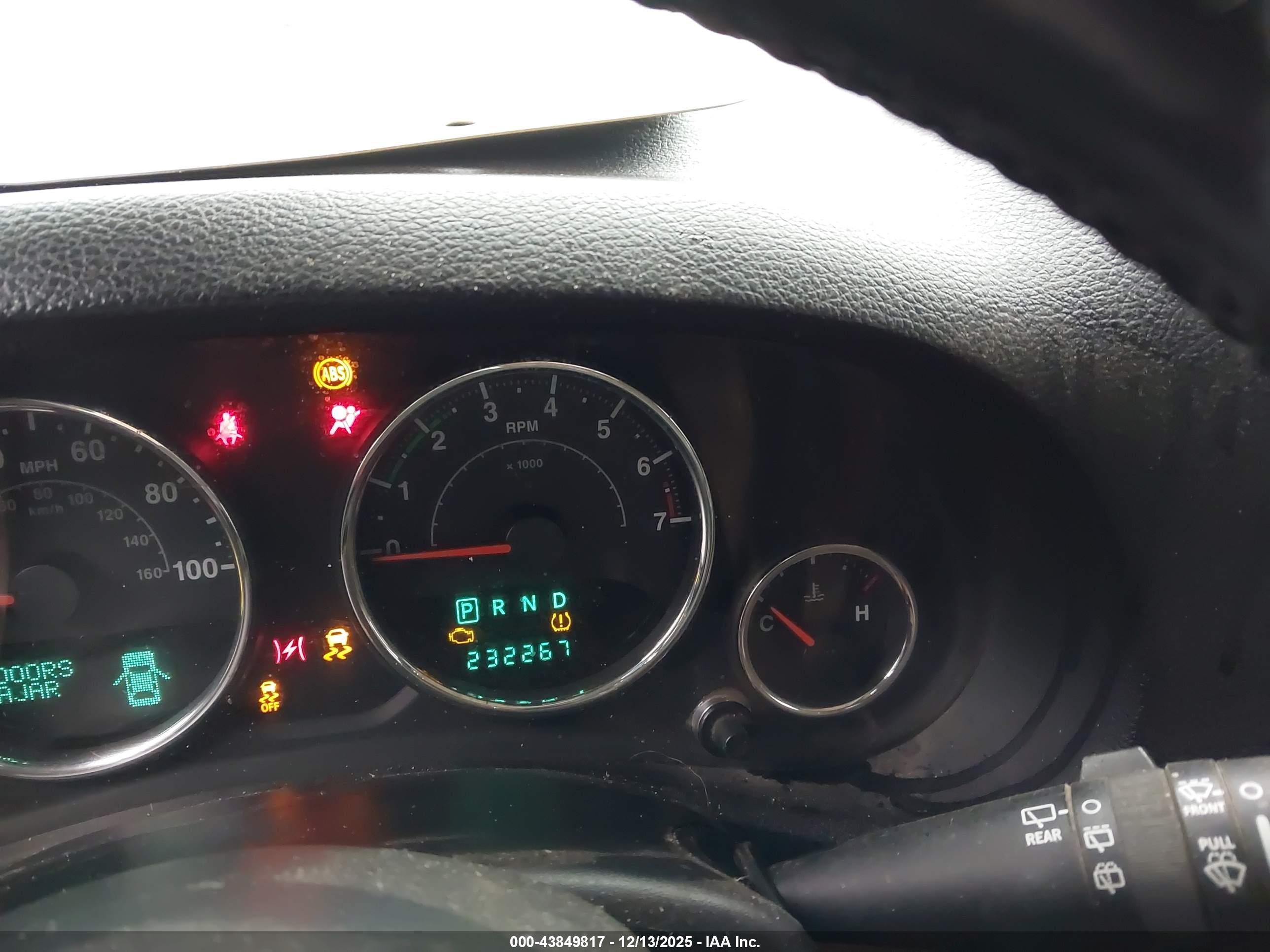 JEEP WRANGLER image 7