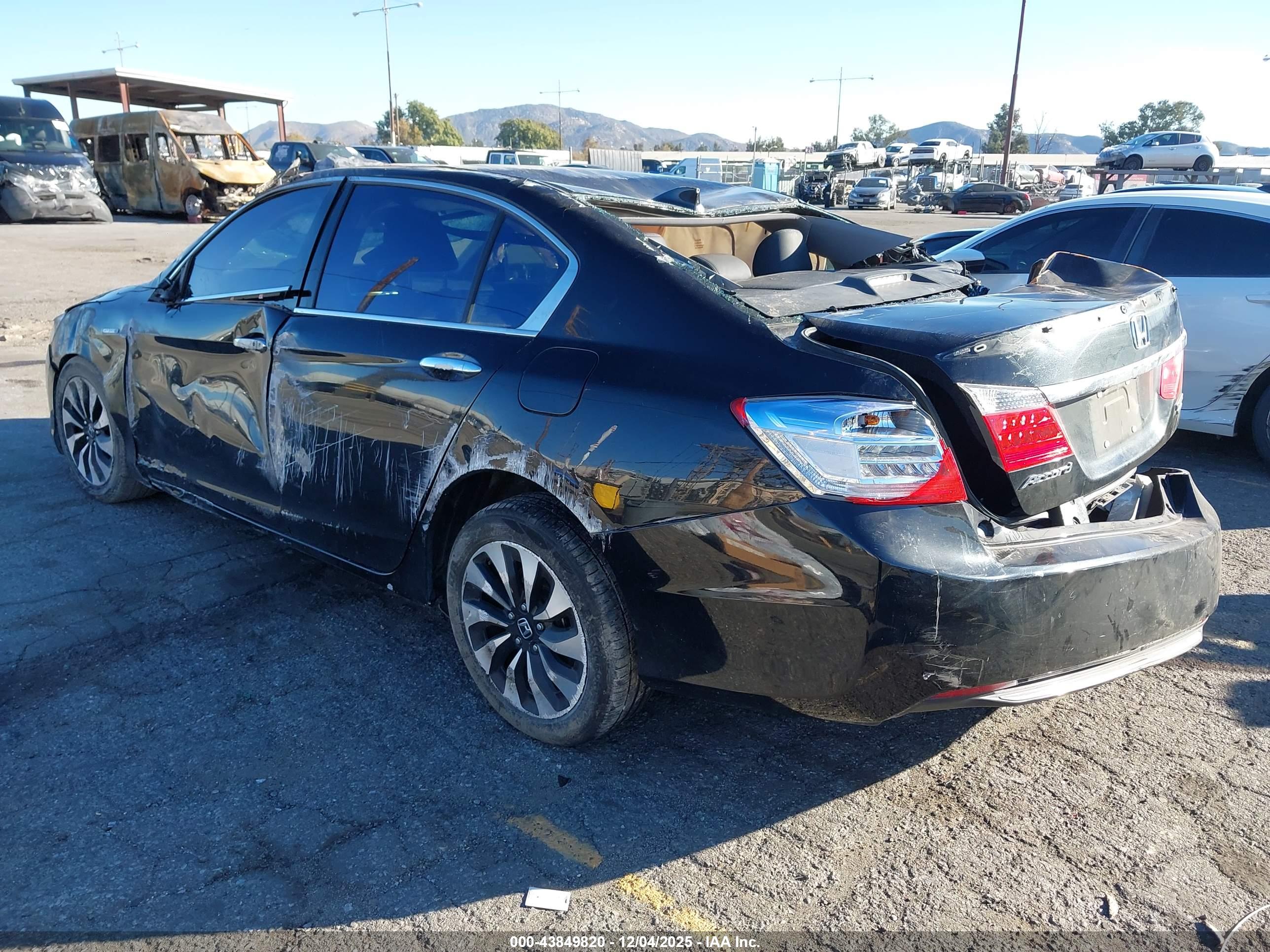 HONDA ACCORD image 3