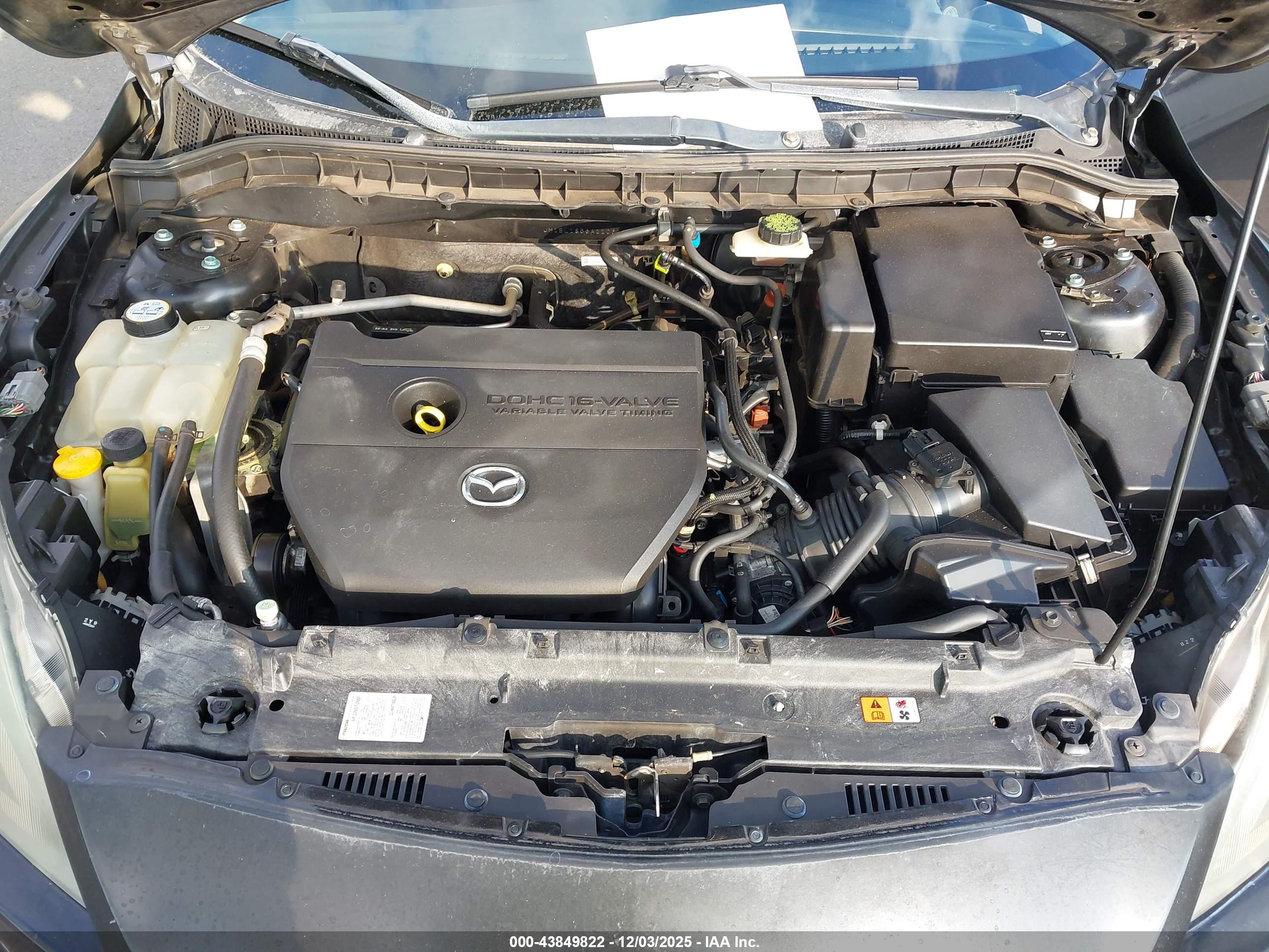 MAZDA MAZDA3 image 10