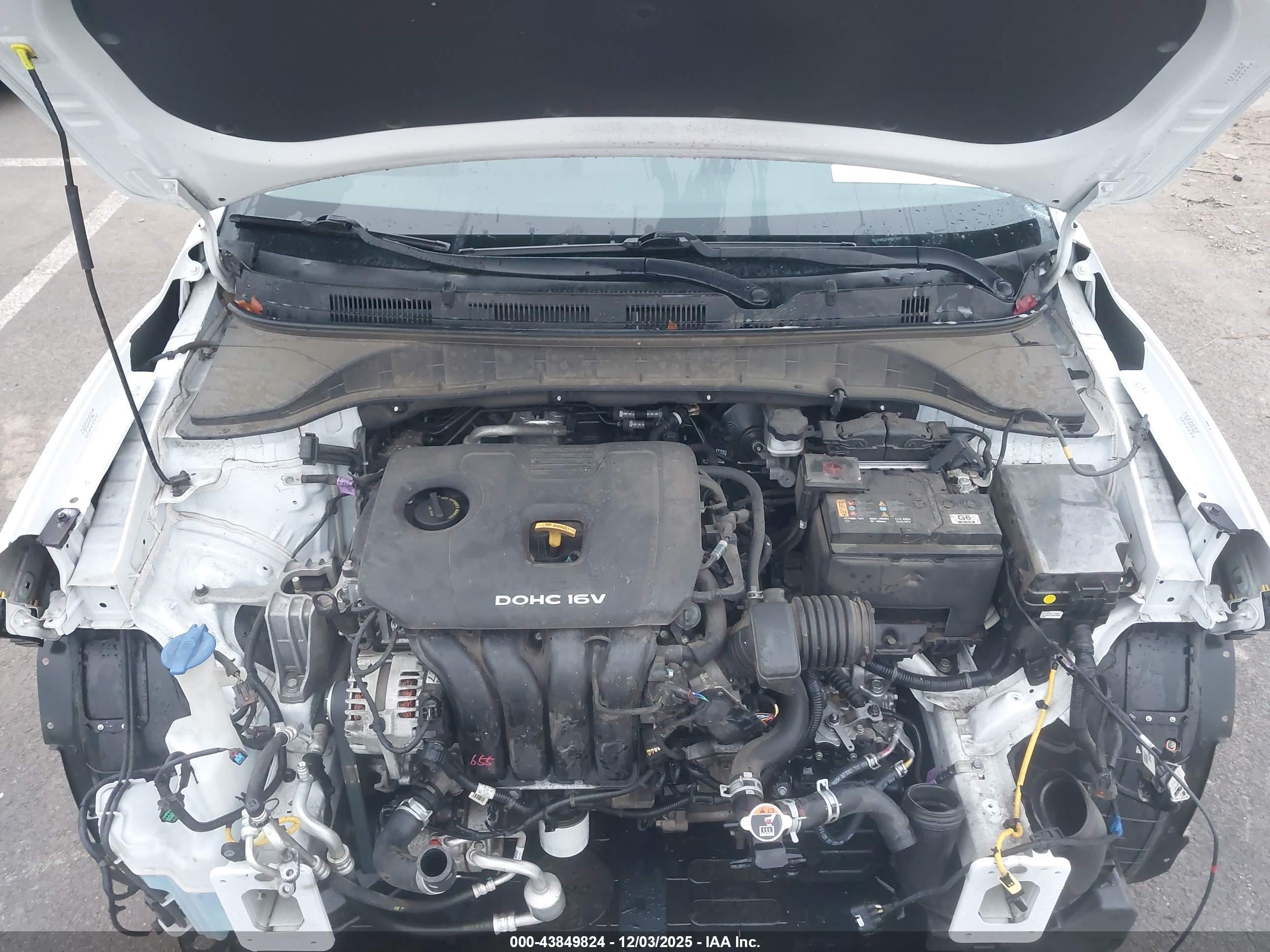 HYUNDAI KONA image 10