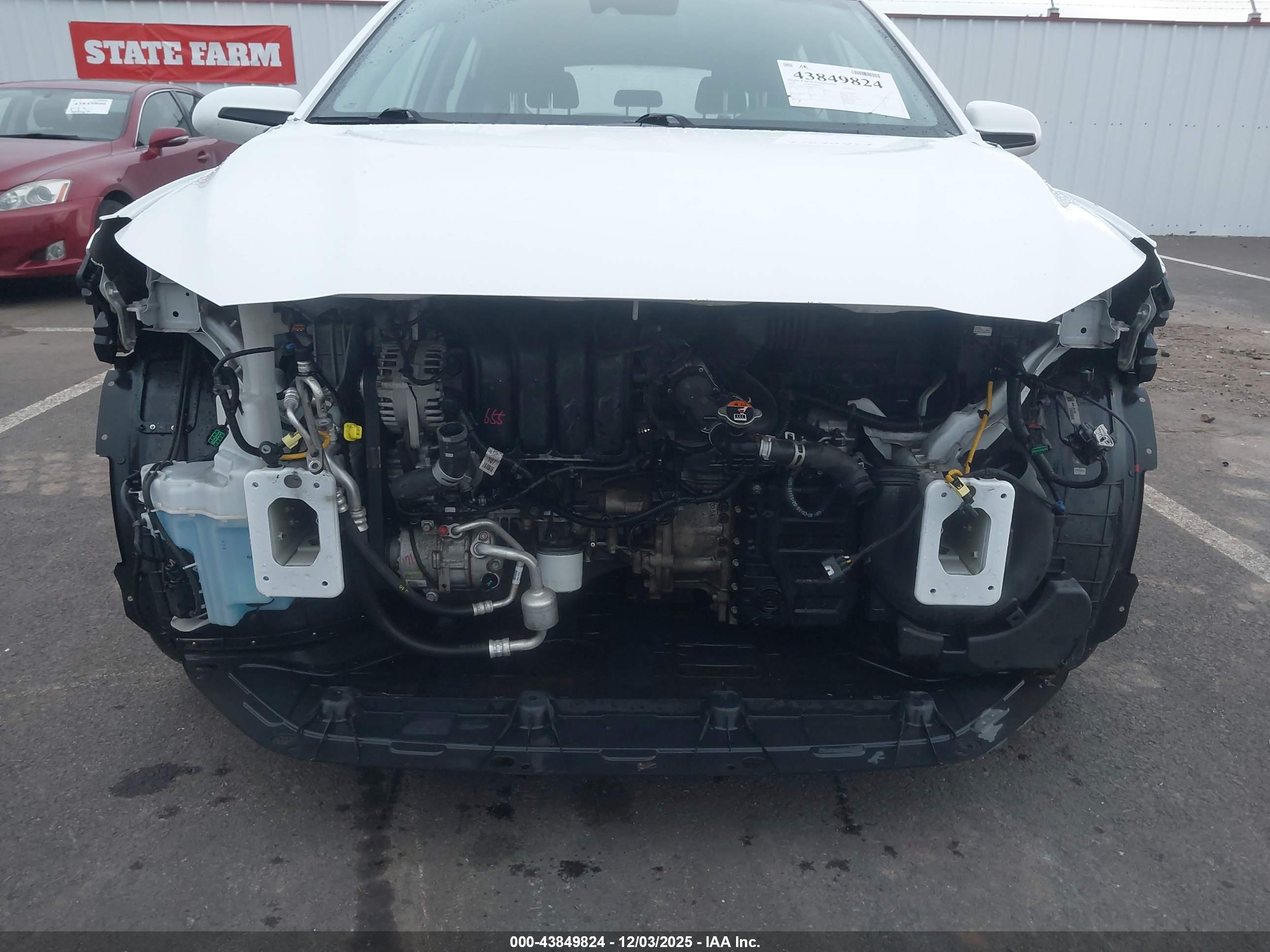 HYUNDAI KONA image 6
