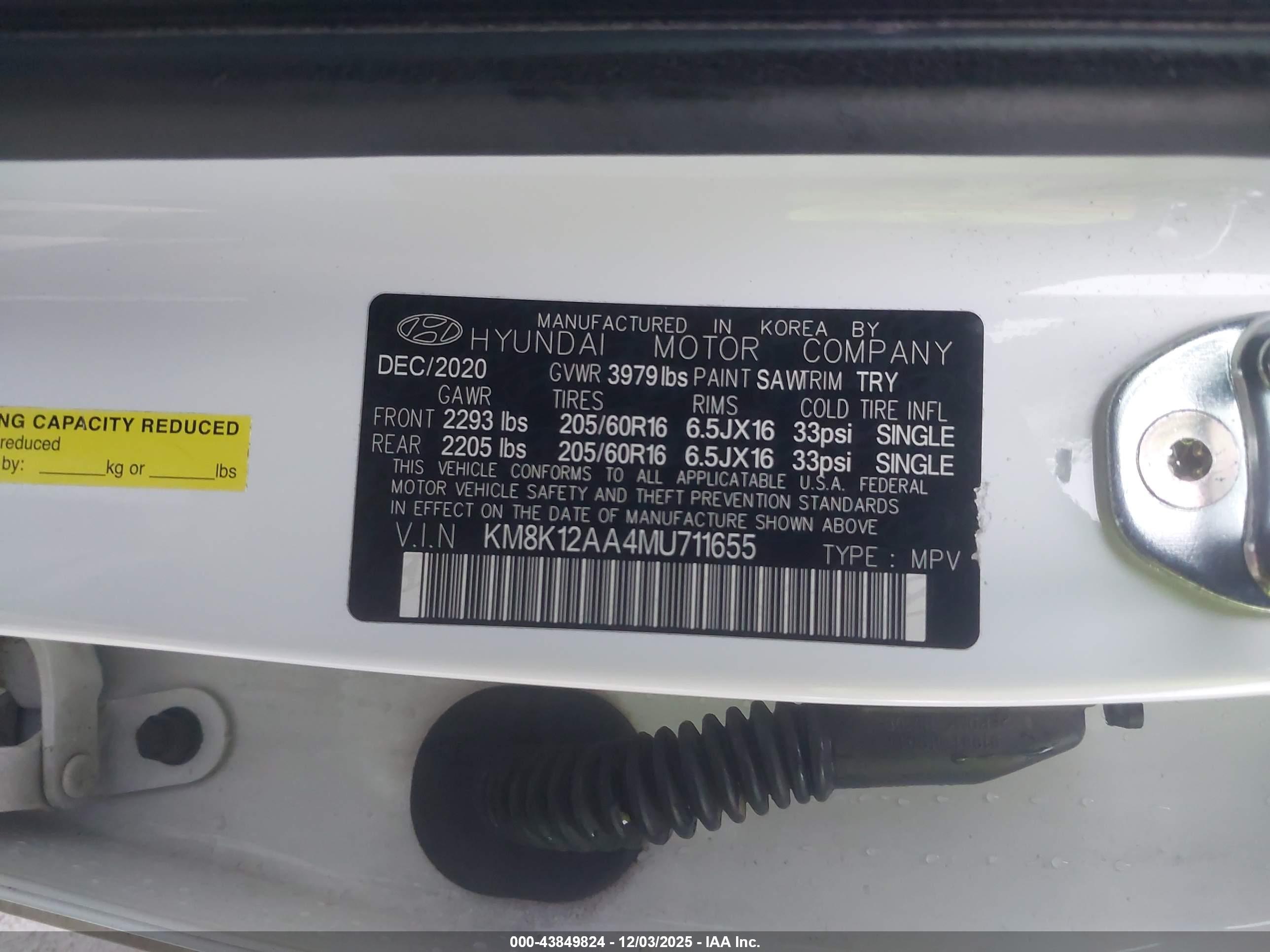 HYUNDAI KONA image 9
