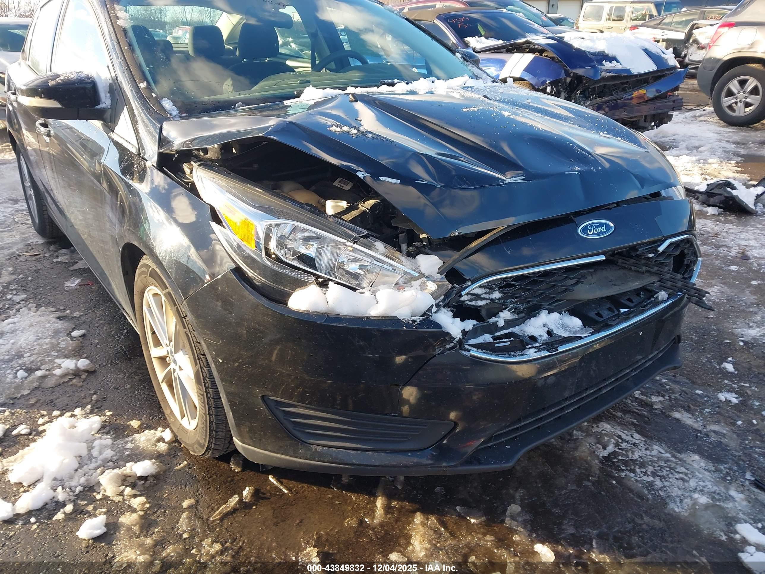 FORD FOCUS image 6