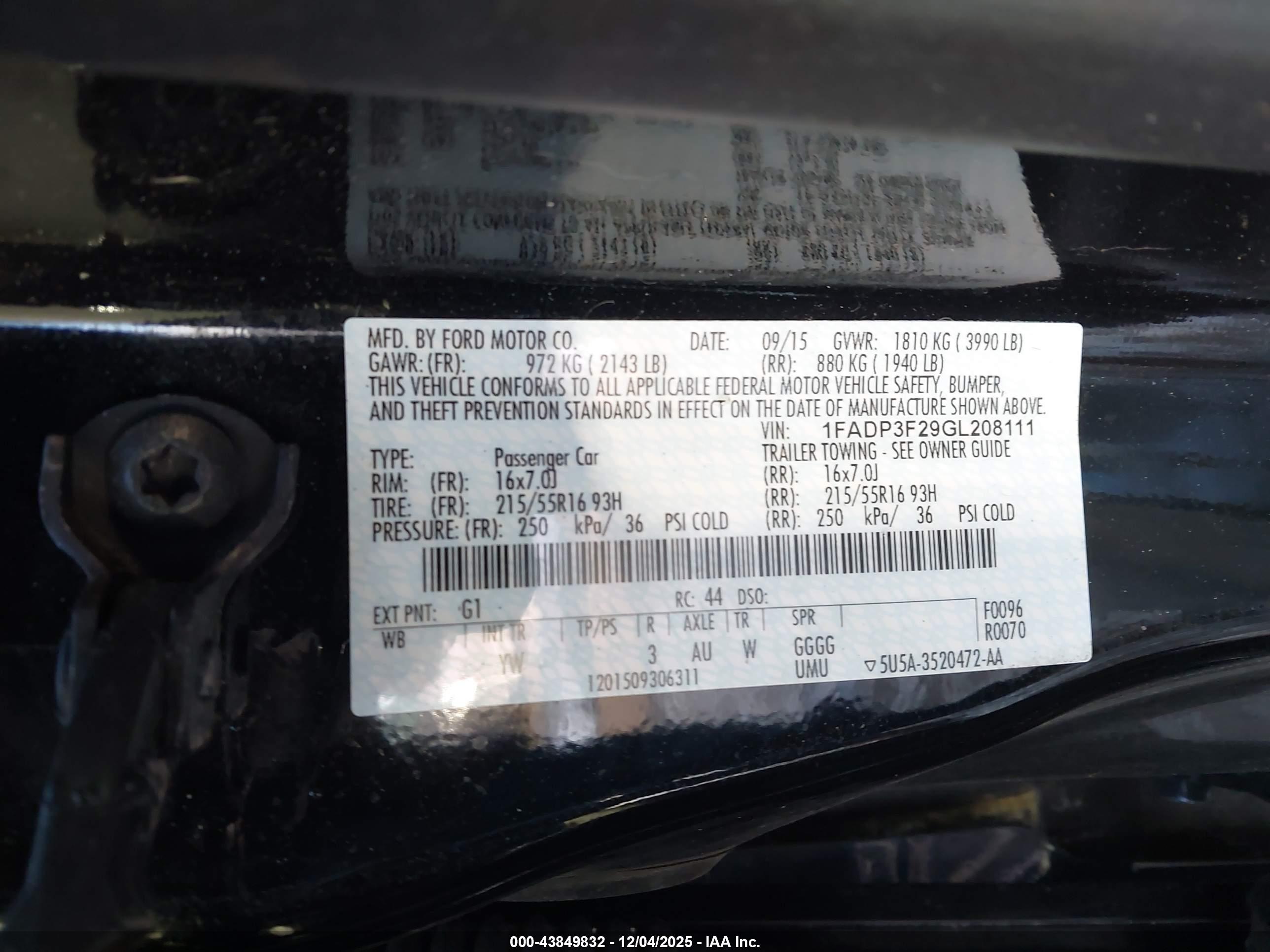FORD FOCUS image 9