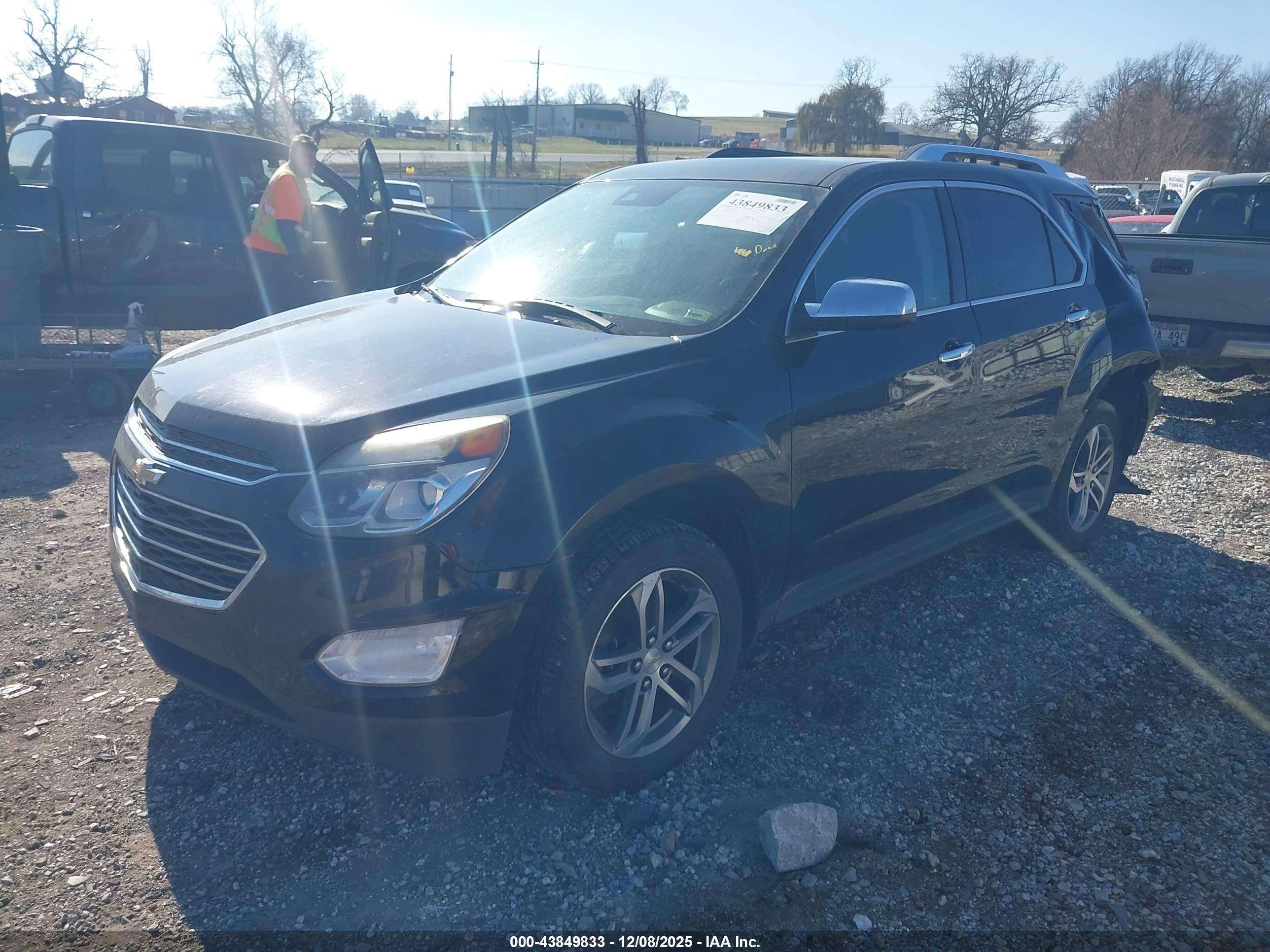 CHEVROLET EQUINOX image 2