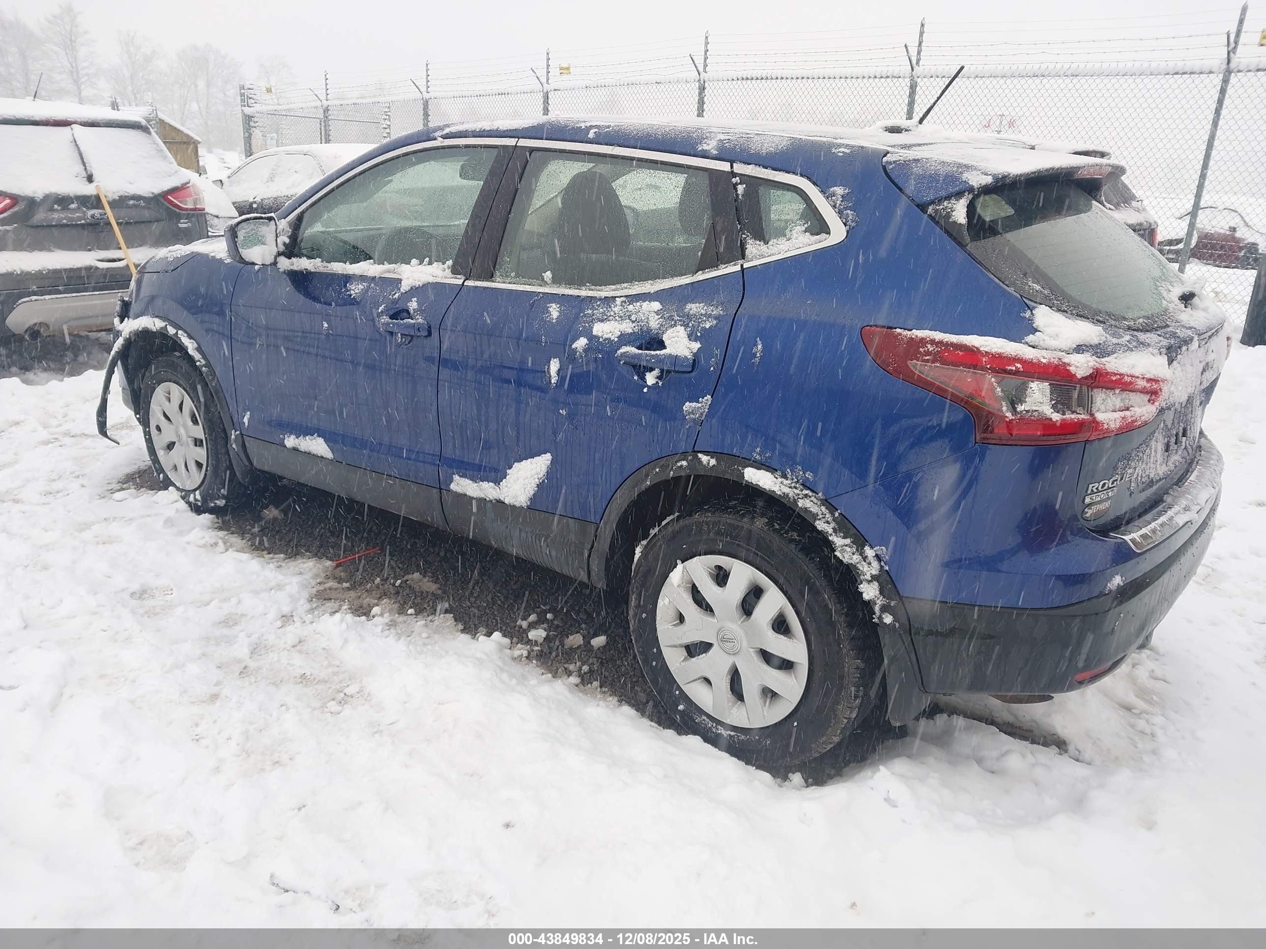 NISSAN ROGUE image 3