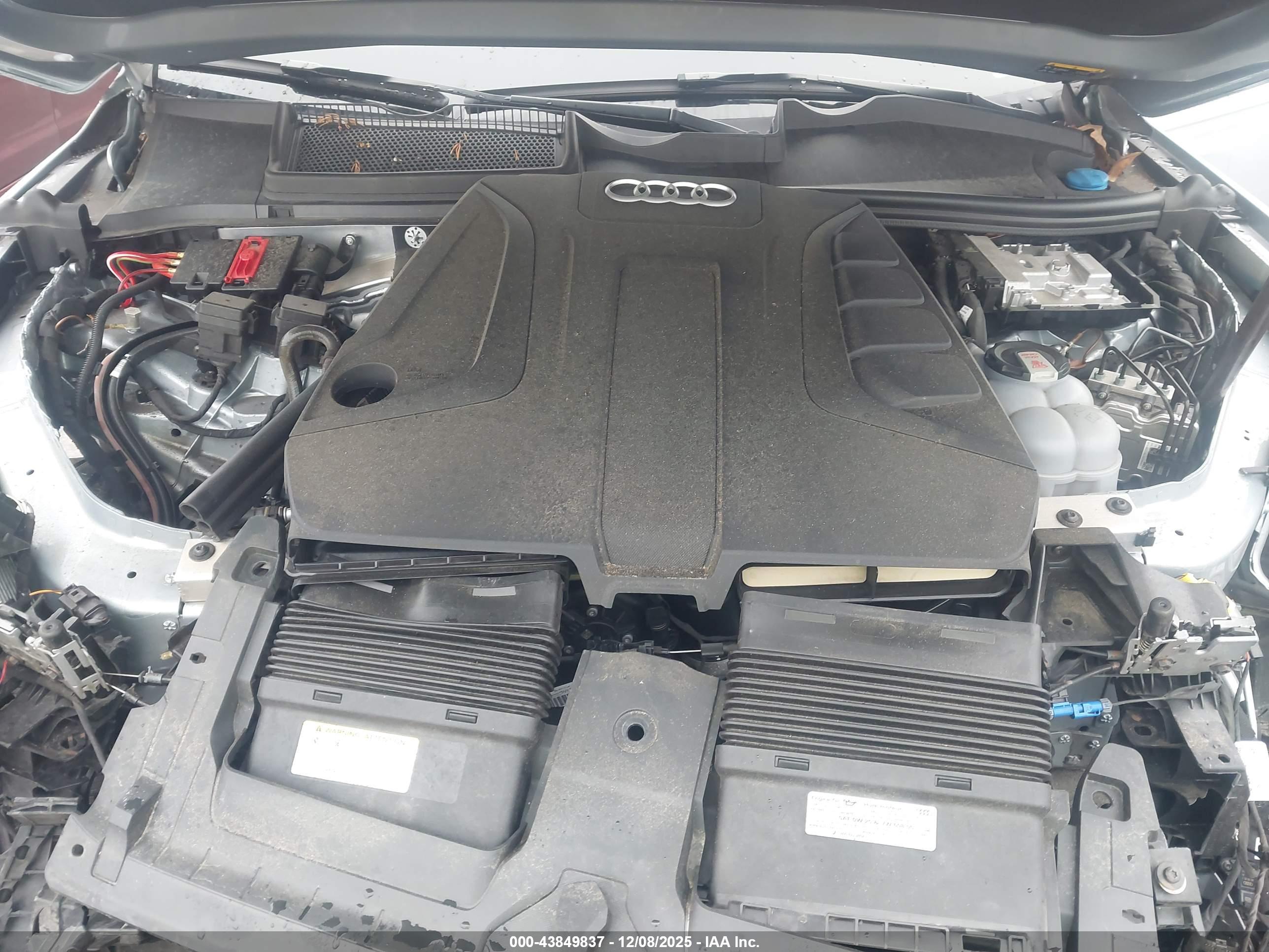 AUDI Q7 image 10
