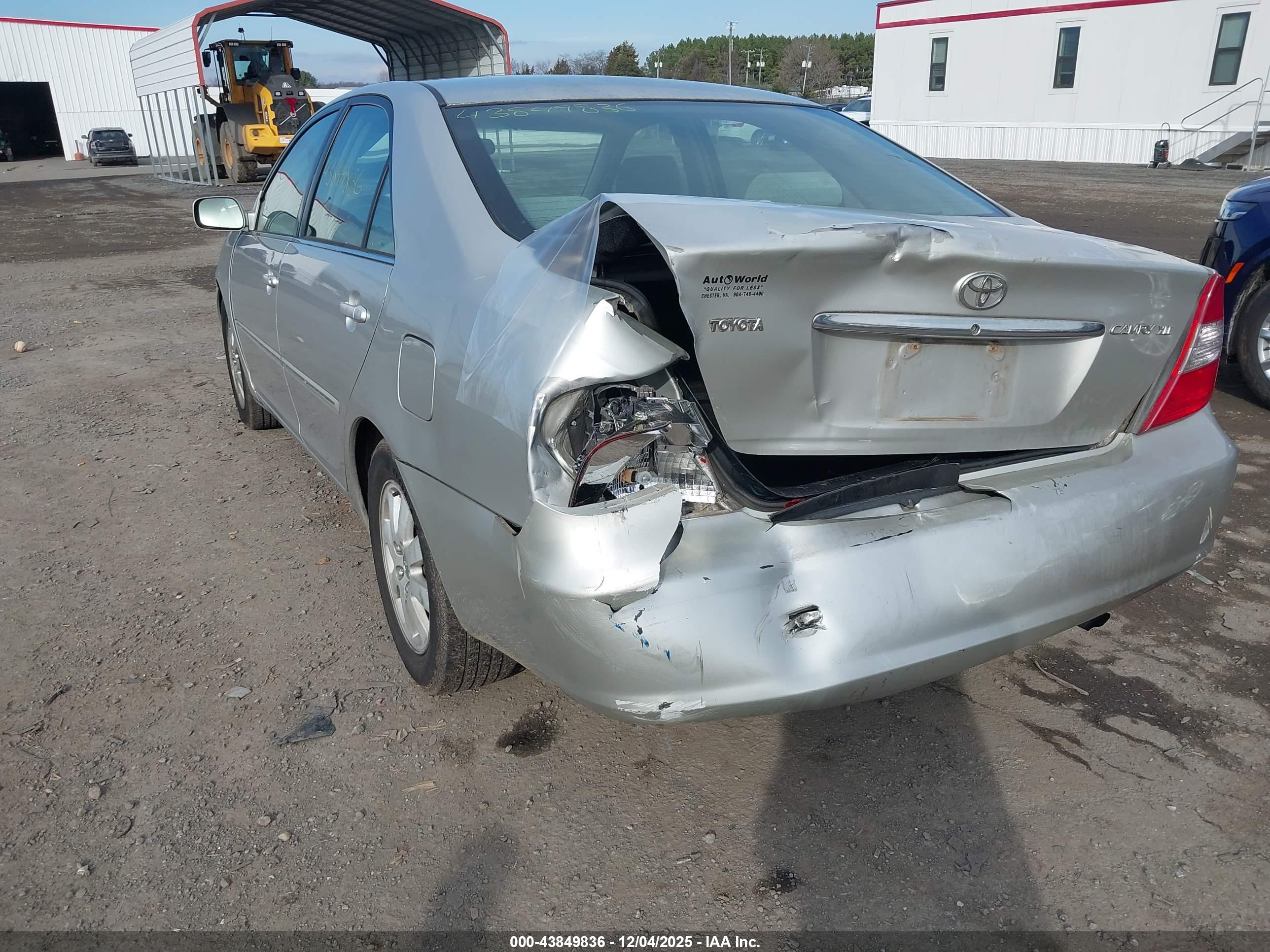TOYOTA CAMRY image 6