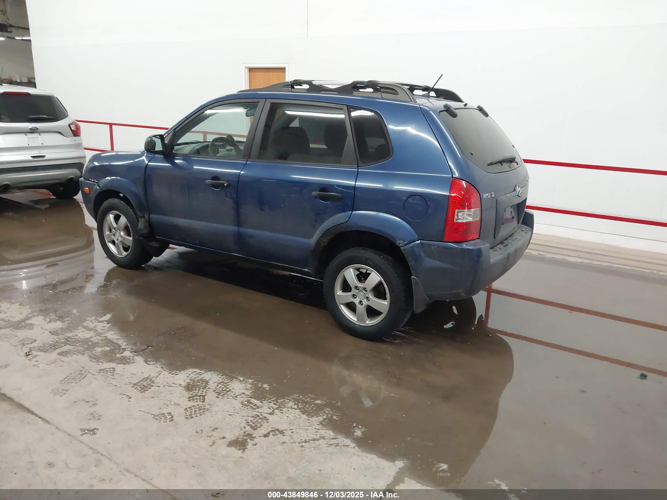 HYUNDAI TUCSON image 3