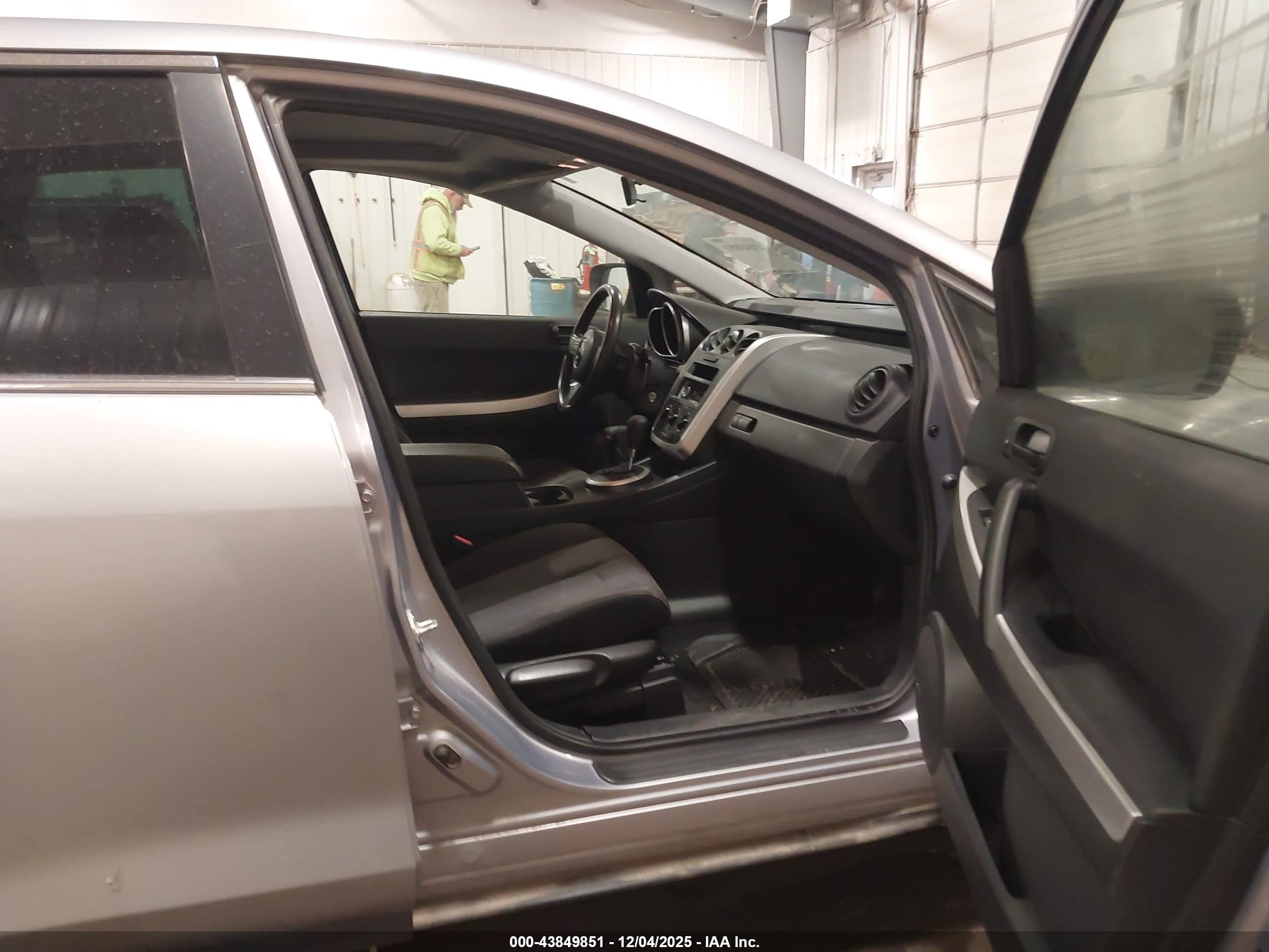 MAZDA CX-7 image 5