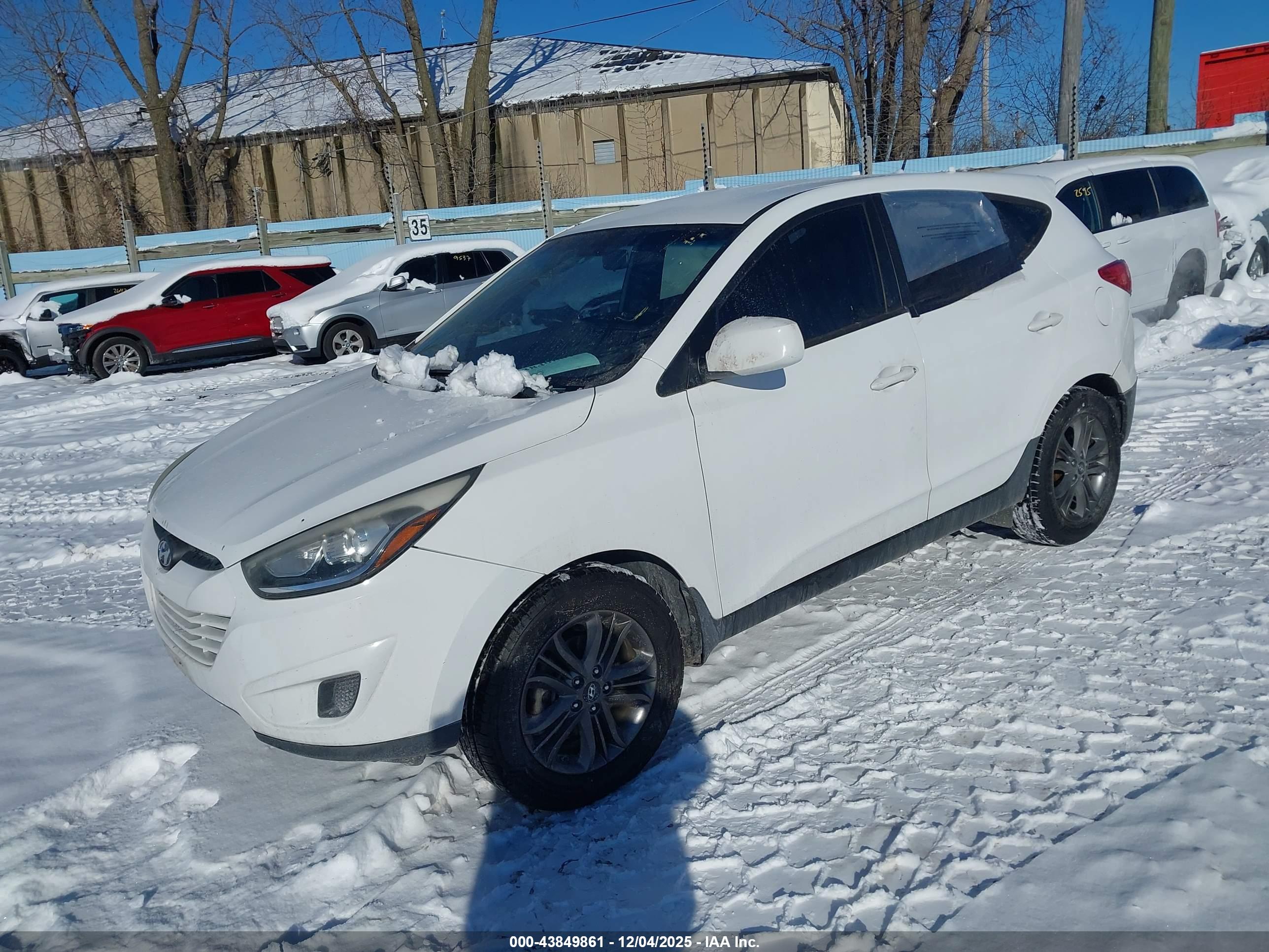 HYUNDAI TUCSON image 2