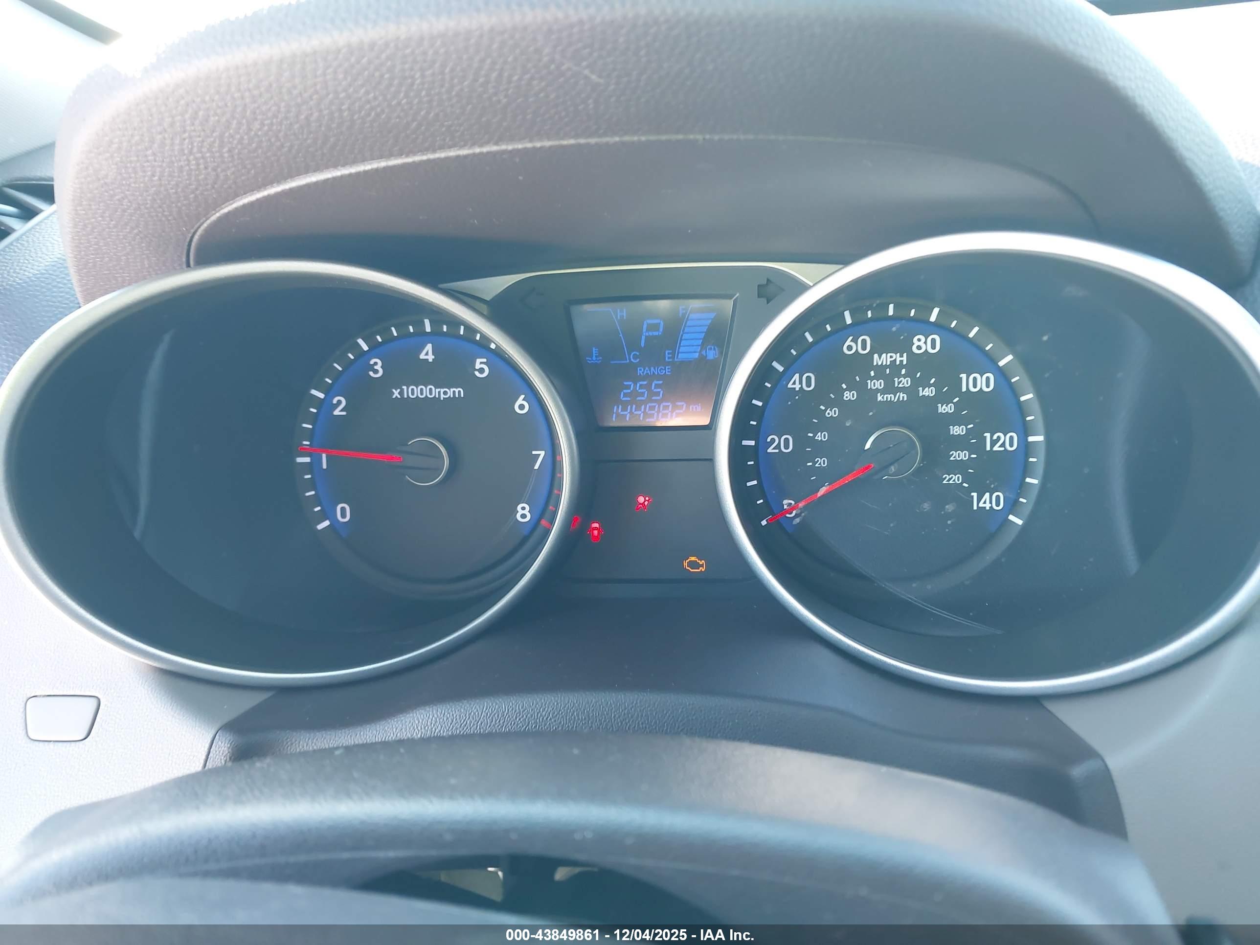 HYUNDAI TUCSON image 7