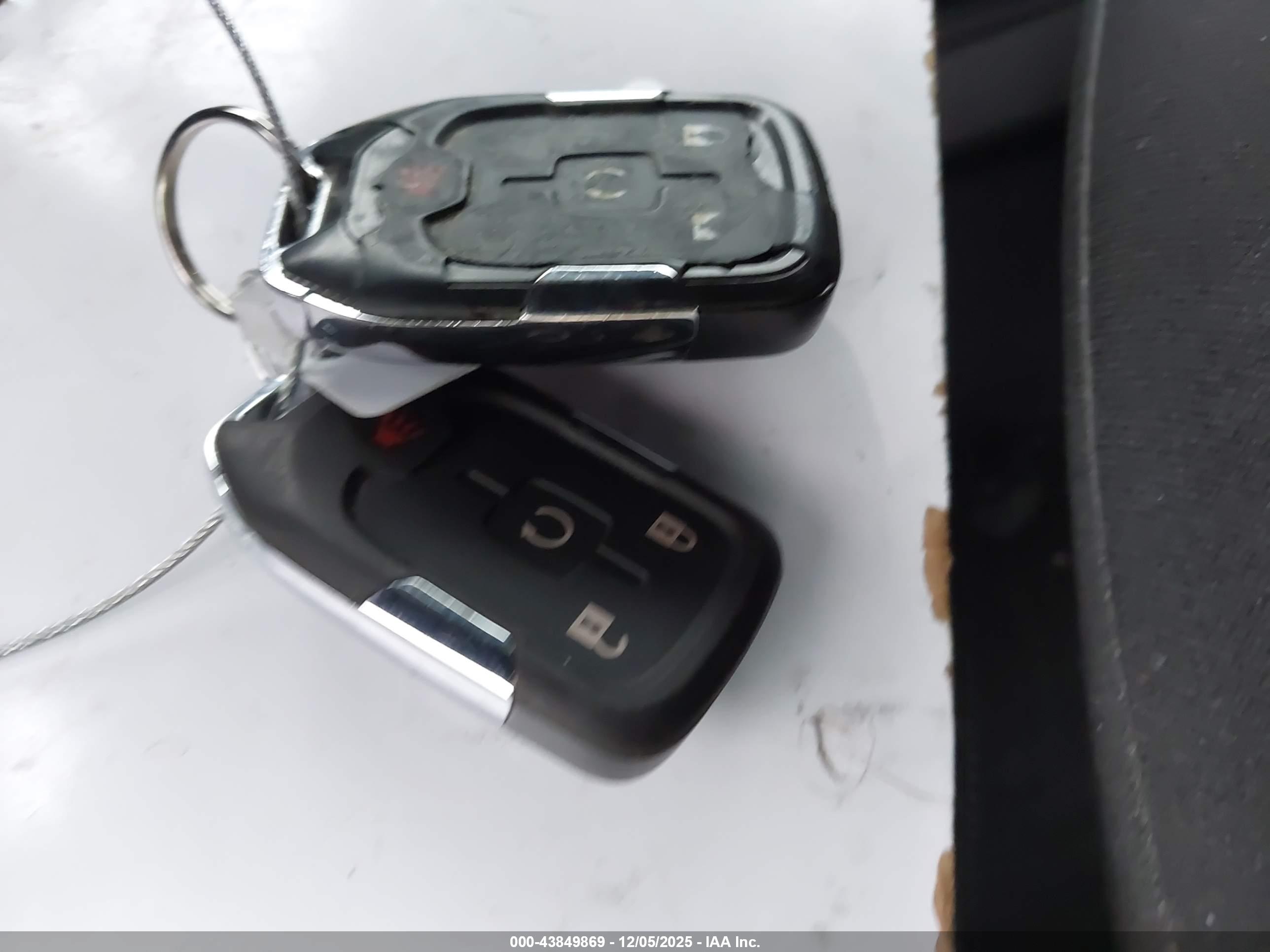 GMC TERRAIN image 11