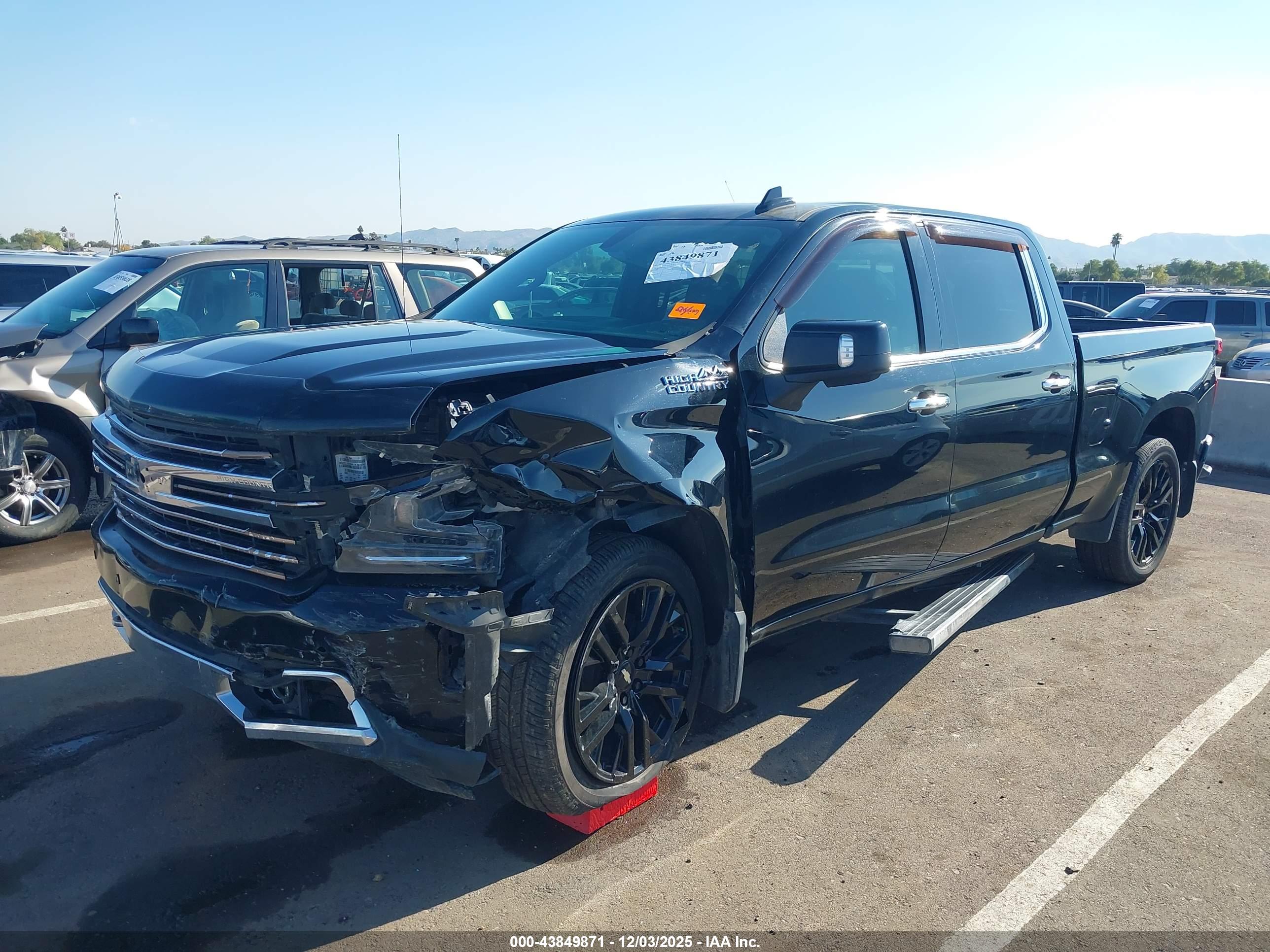 CHEVROLET SILVERADO image 6