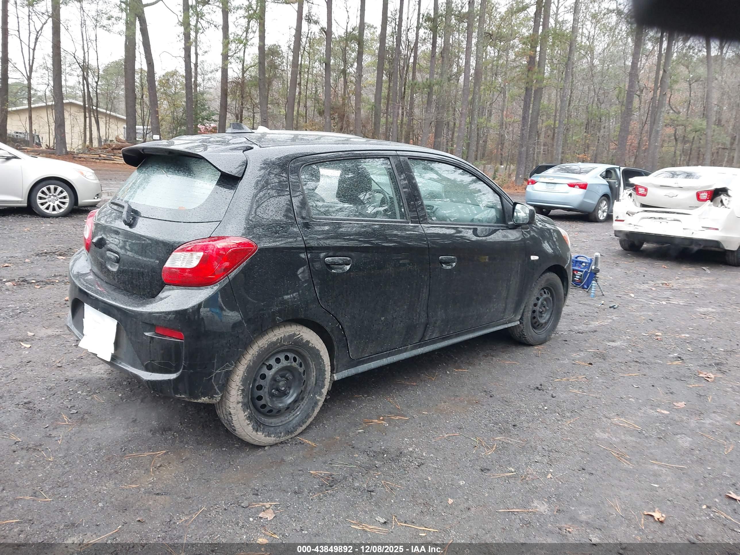 MITSUBISHI MIRAGE image 4