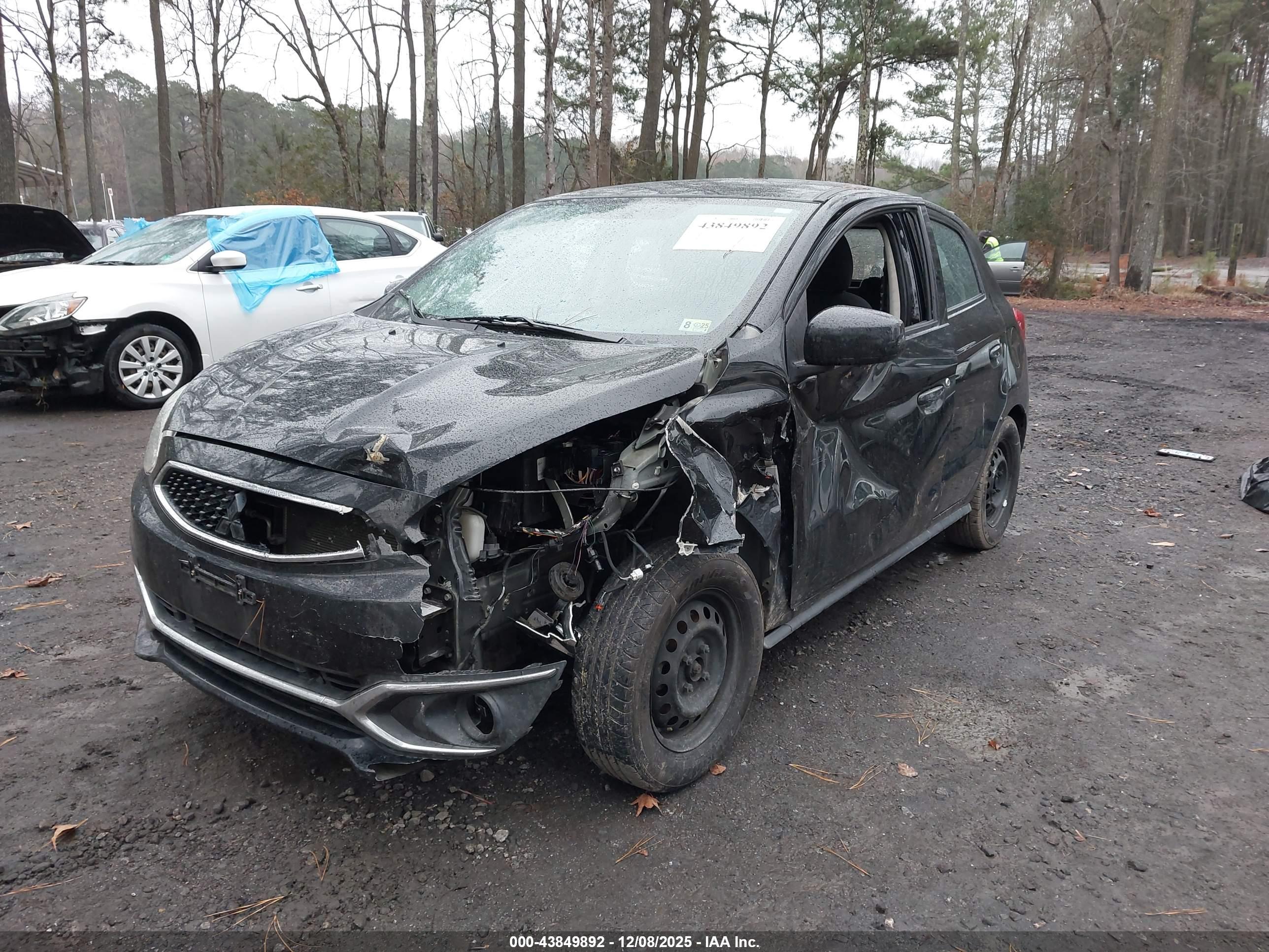 MITSUBISHI MIRAGE image 6