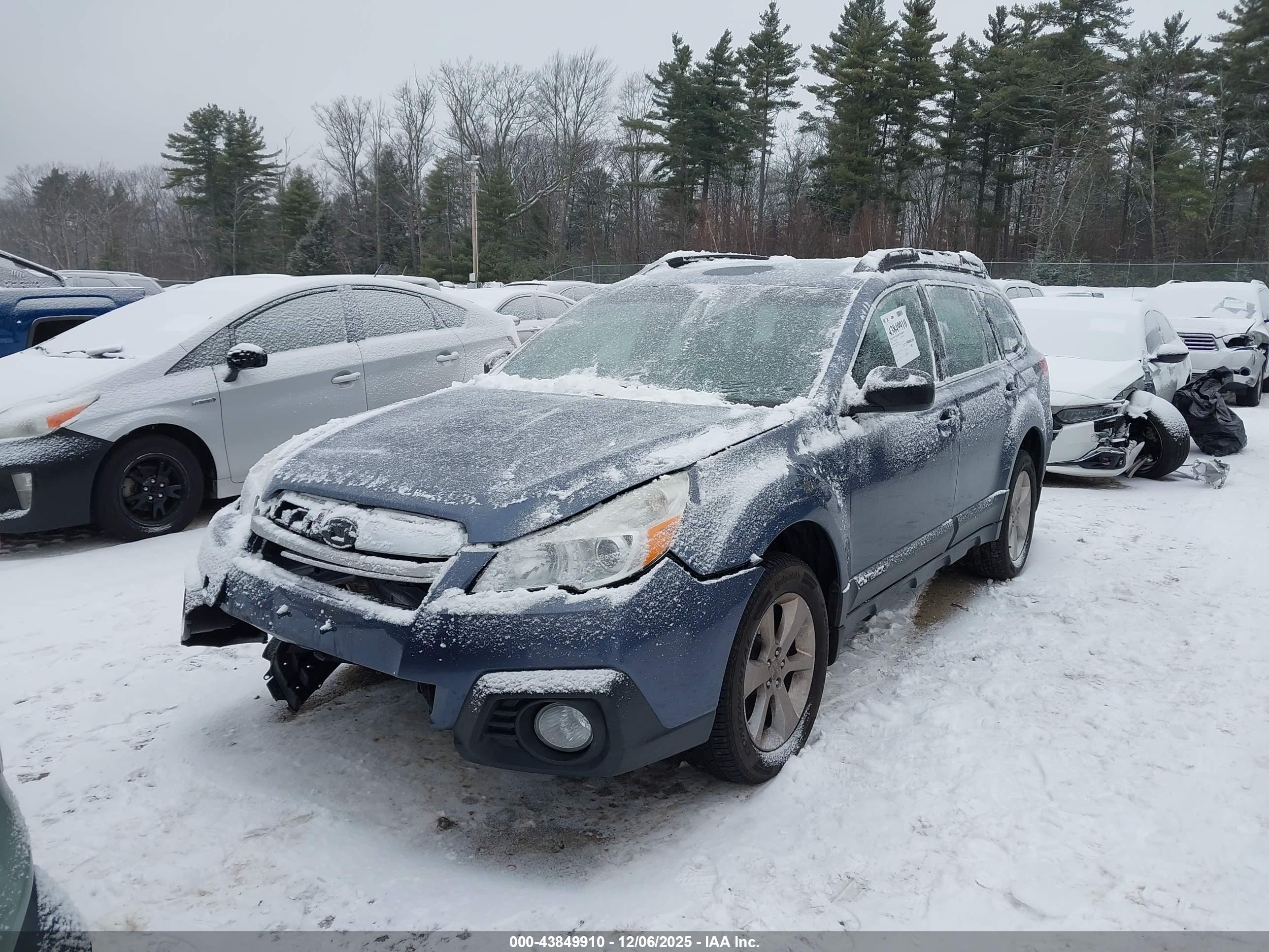 SUBARU OUTBACK image 2