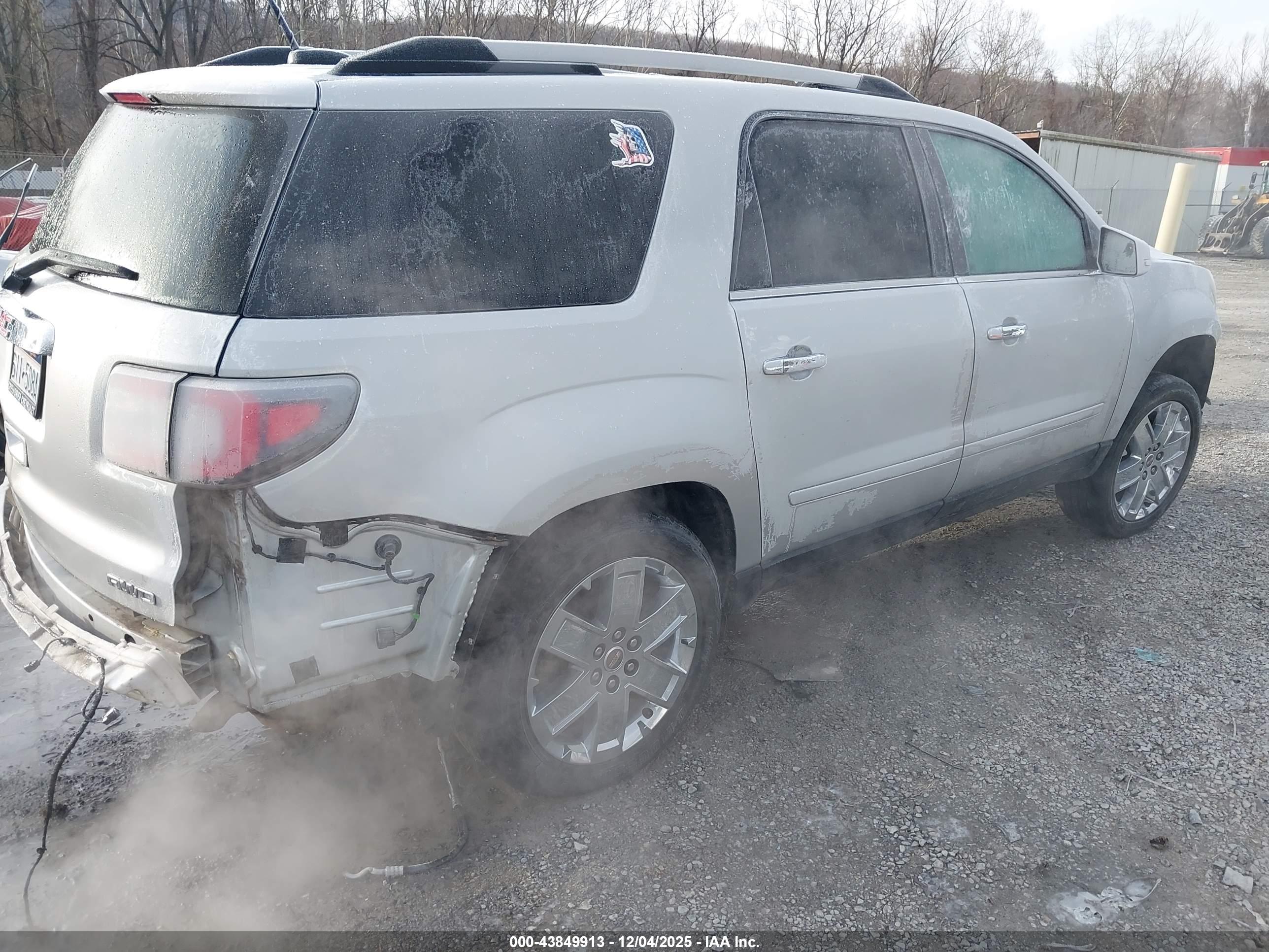 GMC ACADIA image 4