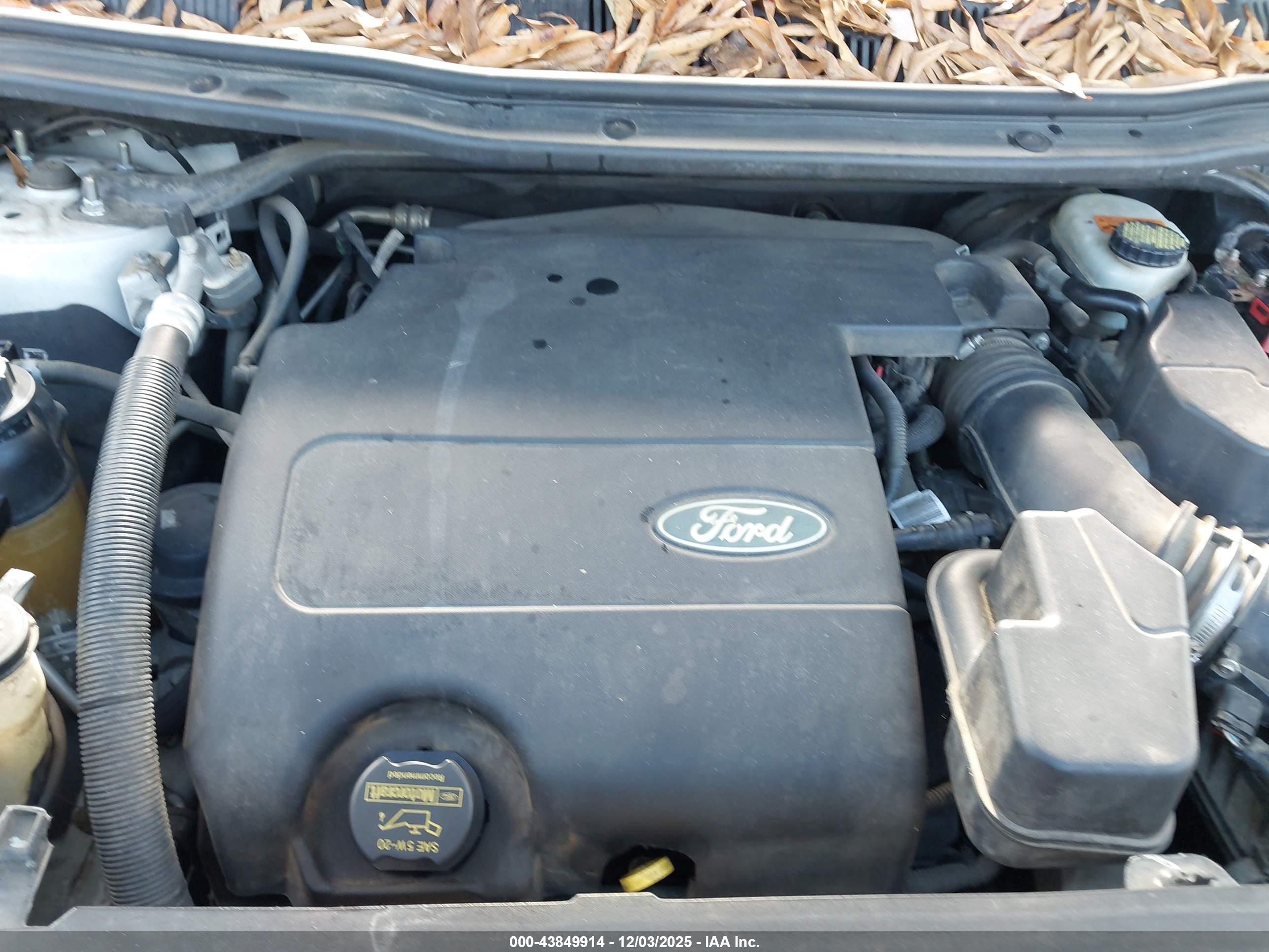 FORD EXPLORER image 10