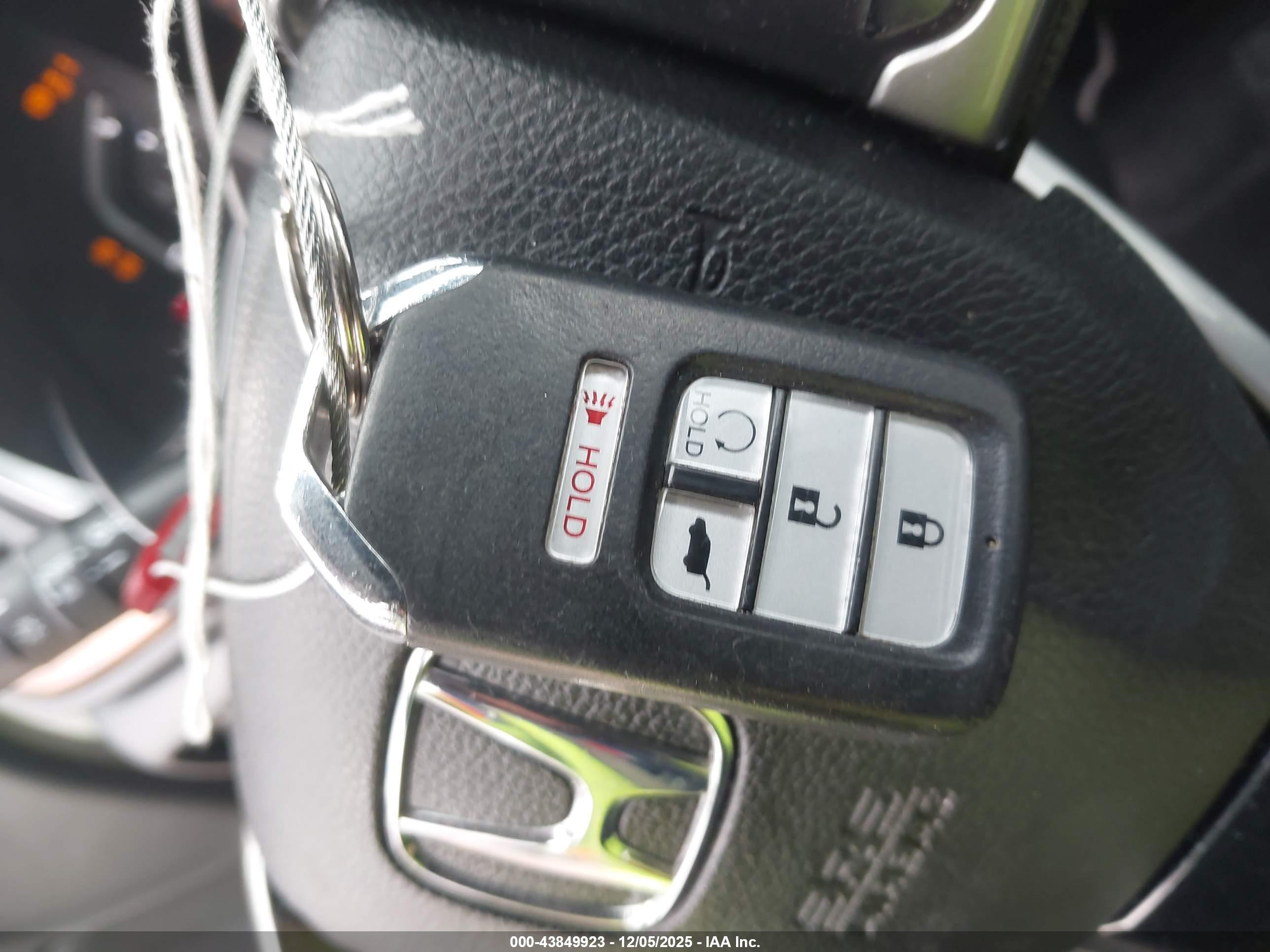 HONDA CR-V image 11