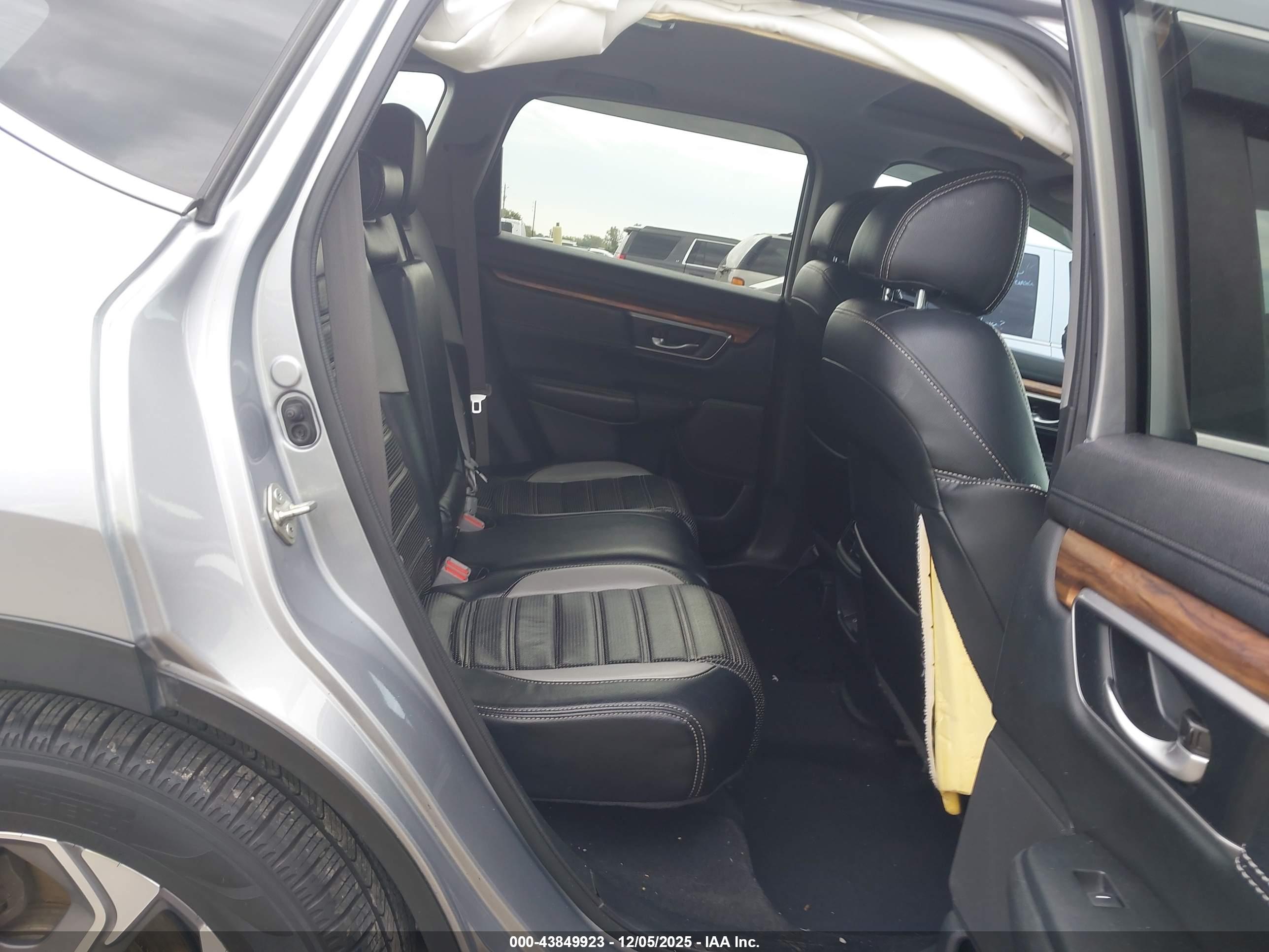 HONDA CR-V image 8