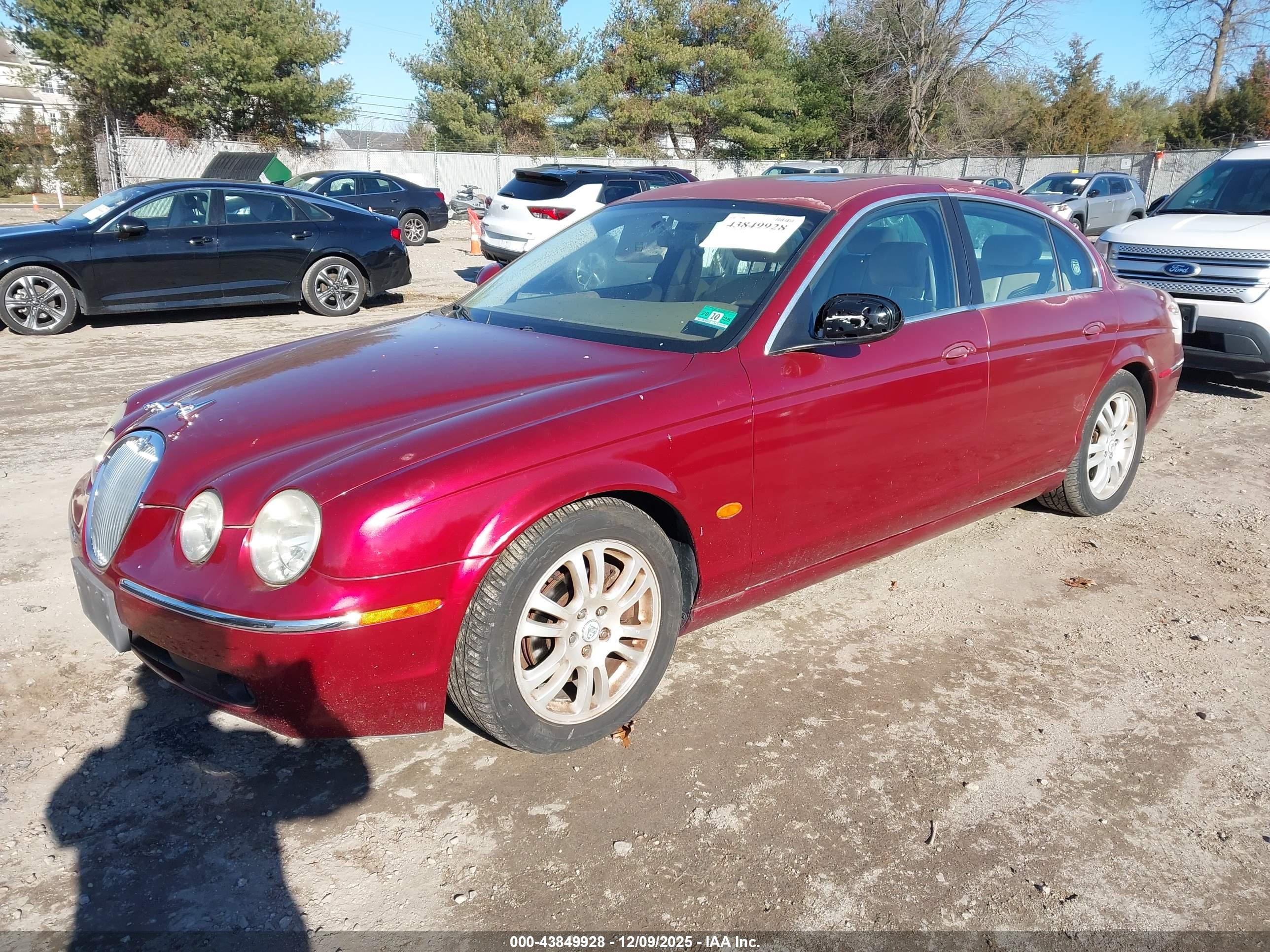 JAGUAR S-TYPE image 2