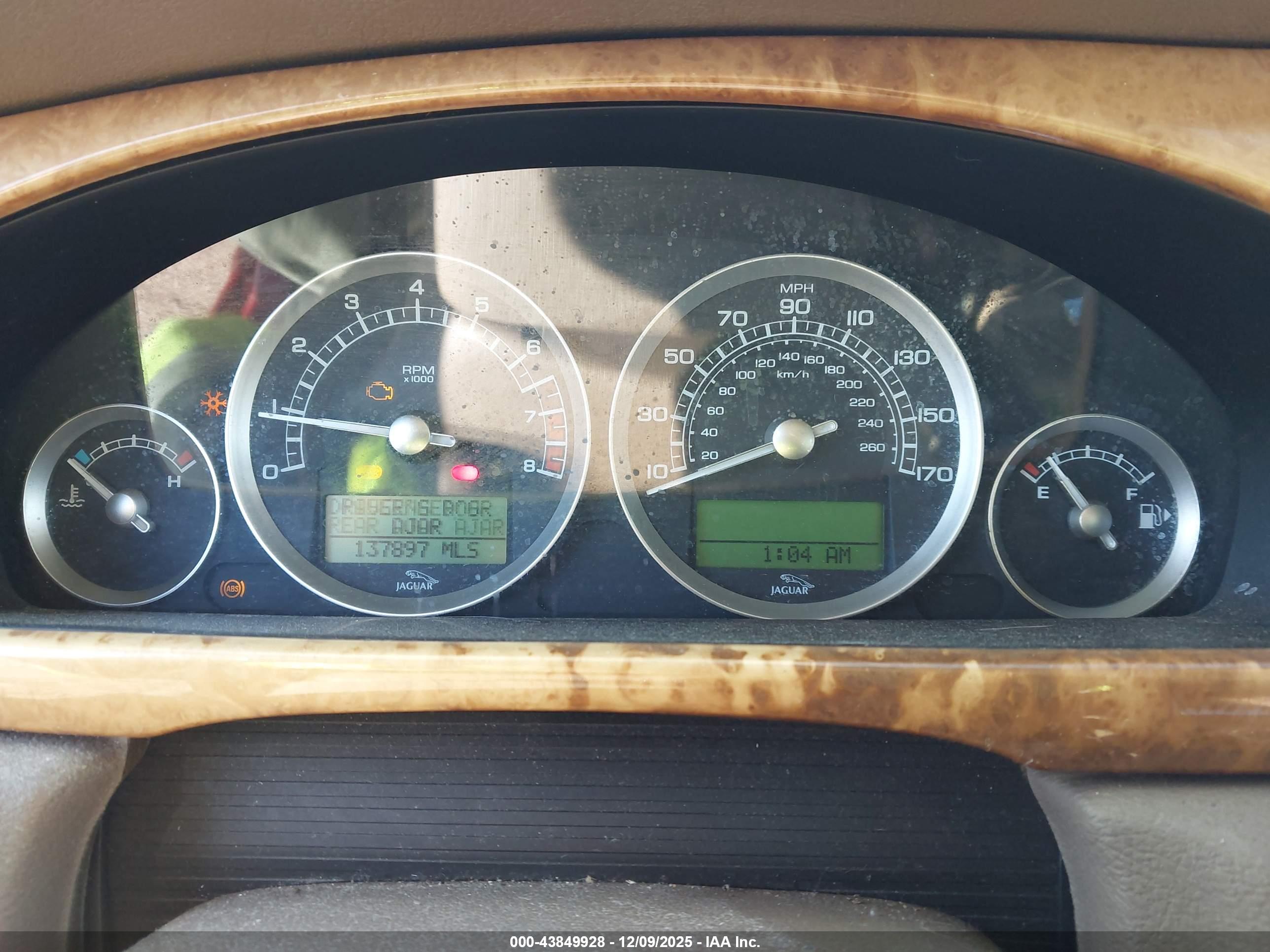 JAGUAR S-TYPE image 7