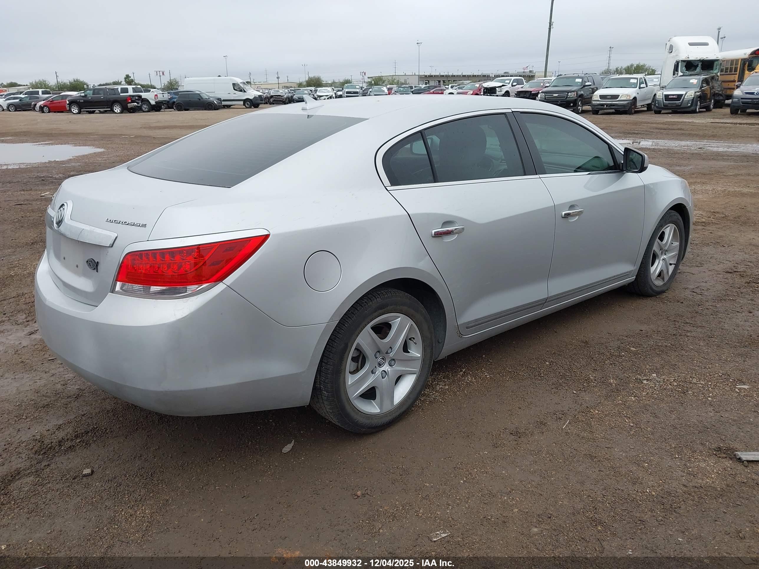 BUICK LACROSSE image 4