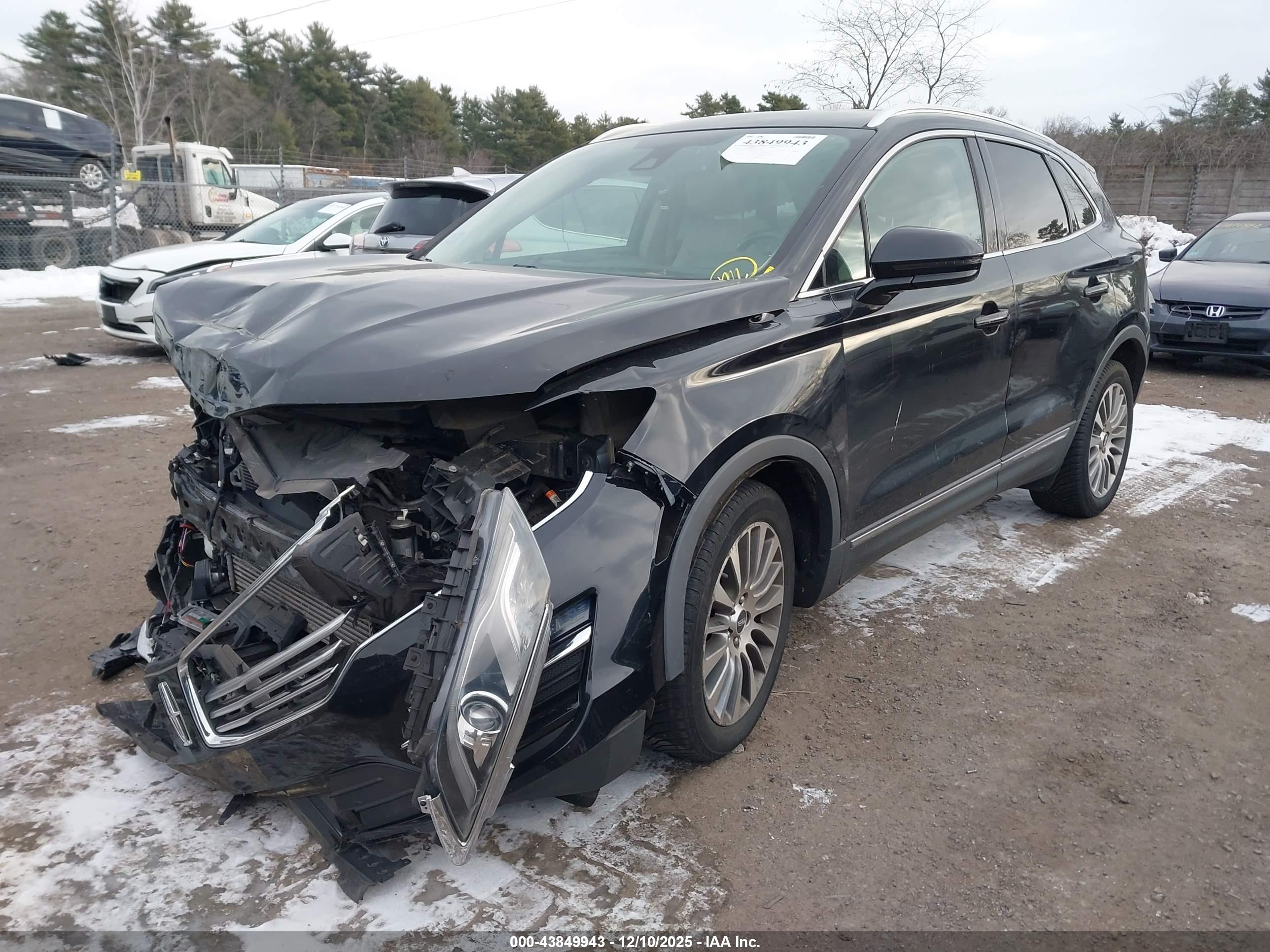 LINCOLN MKC image 2