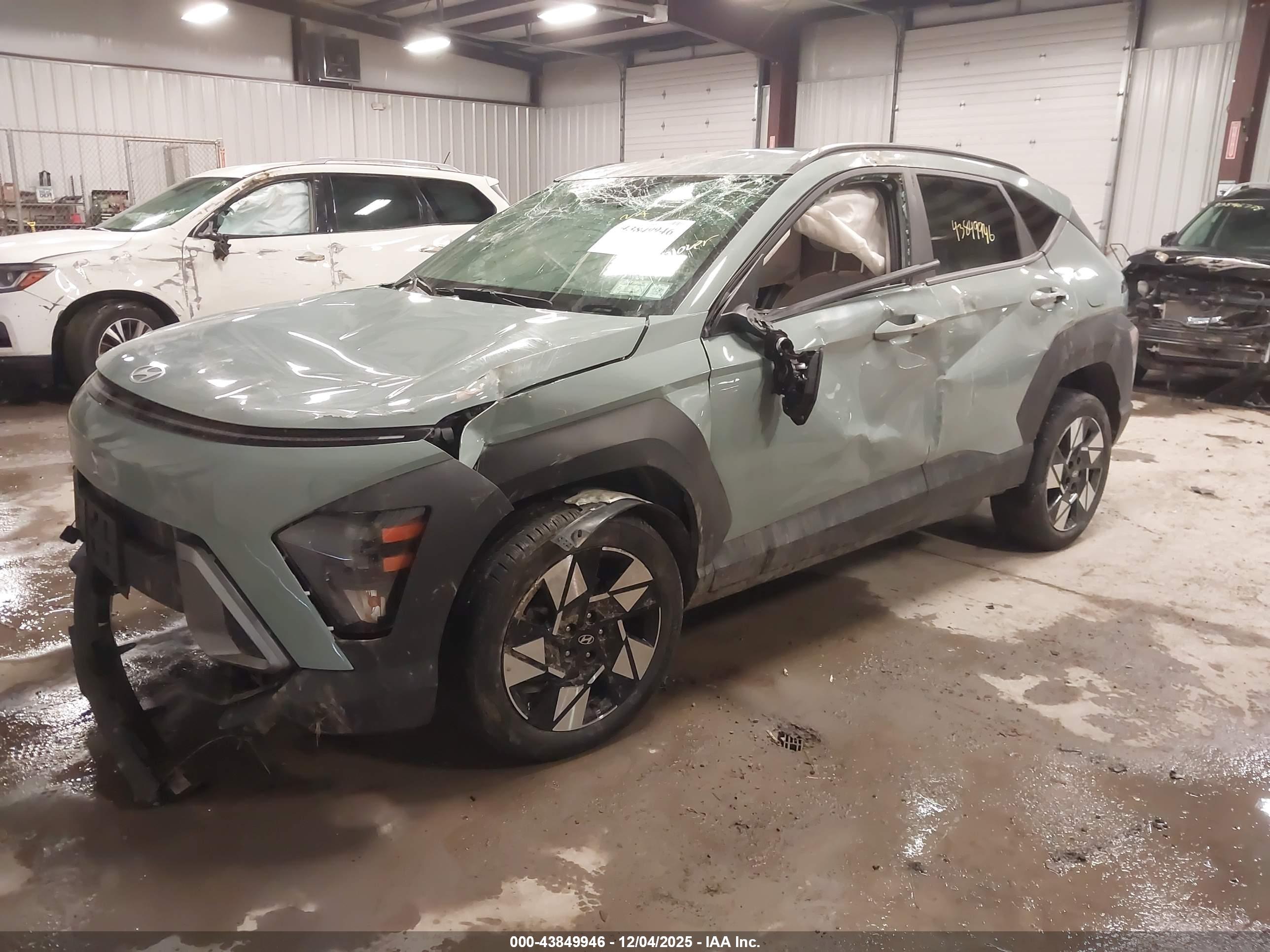 HYUNDAI KONA image 2