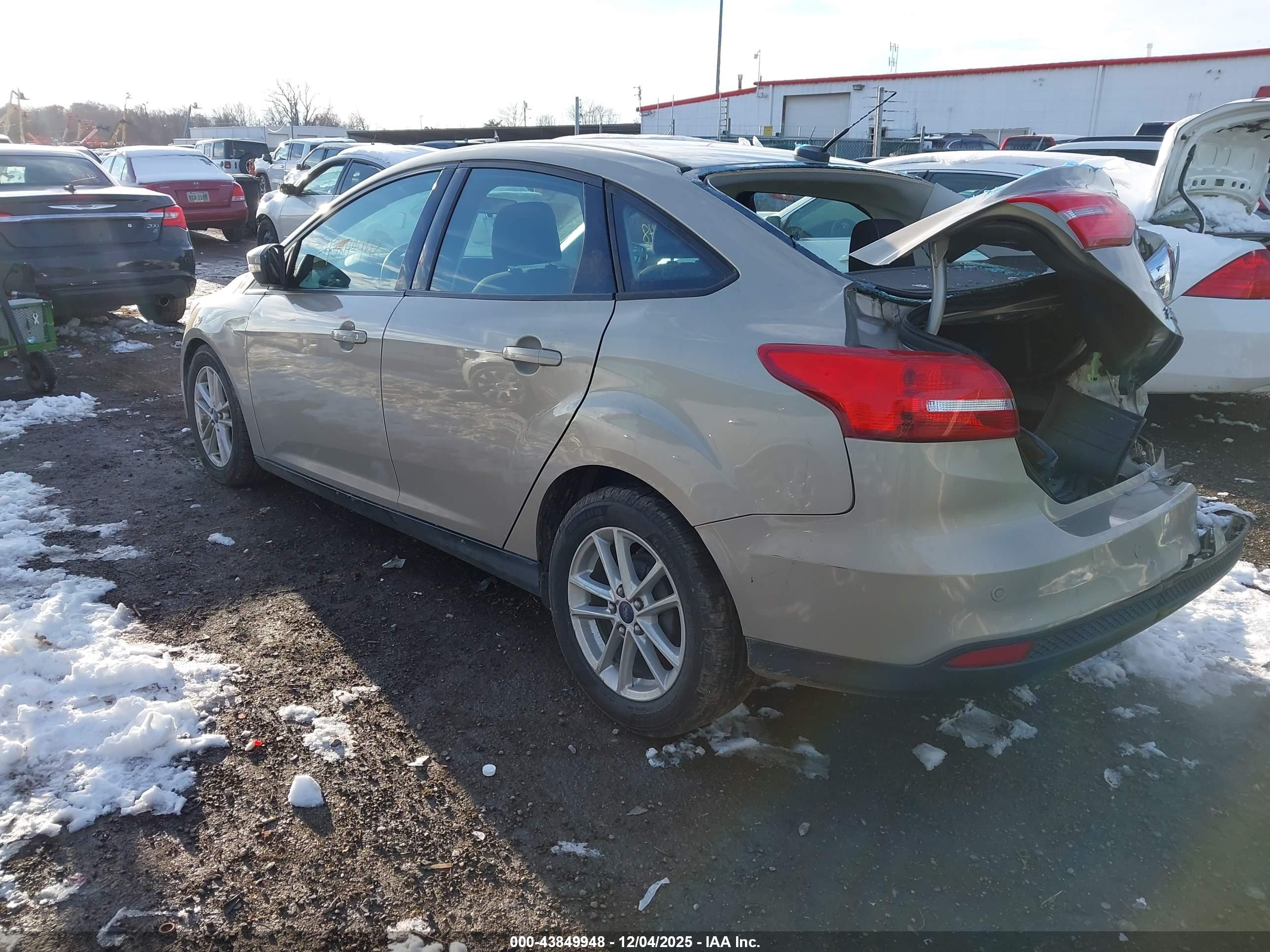 FORD FOCUS image 3