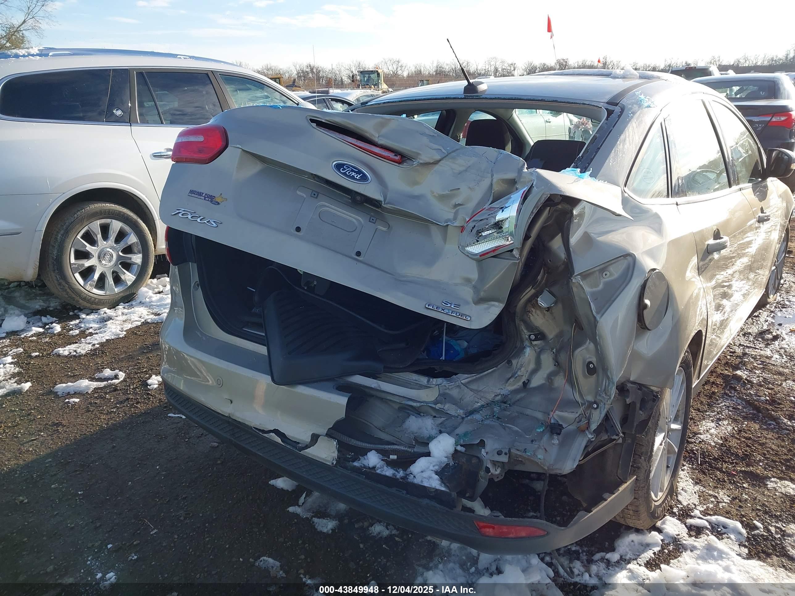 FORD FOCUS image 6