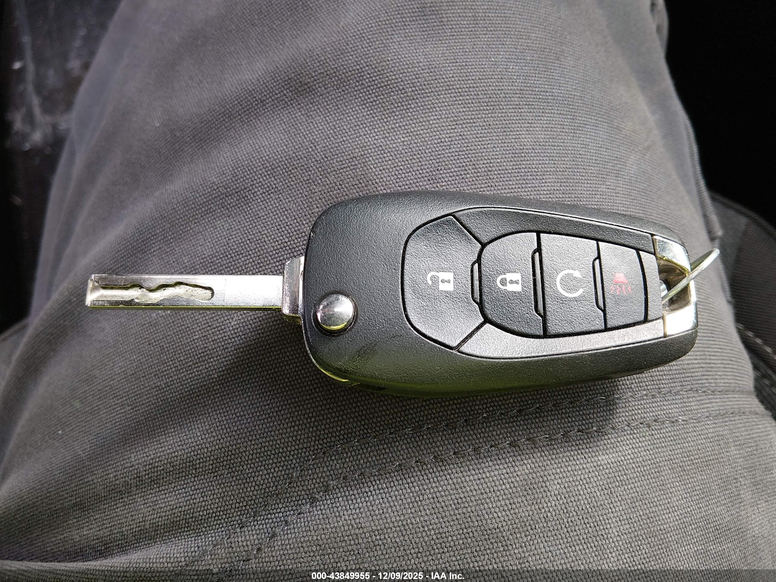 CHEVROLET TRAX image 11