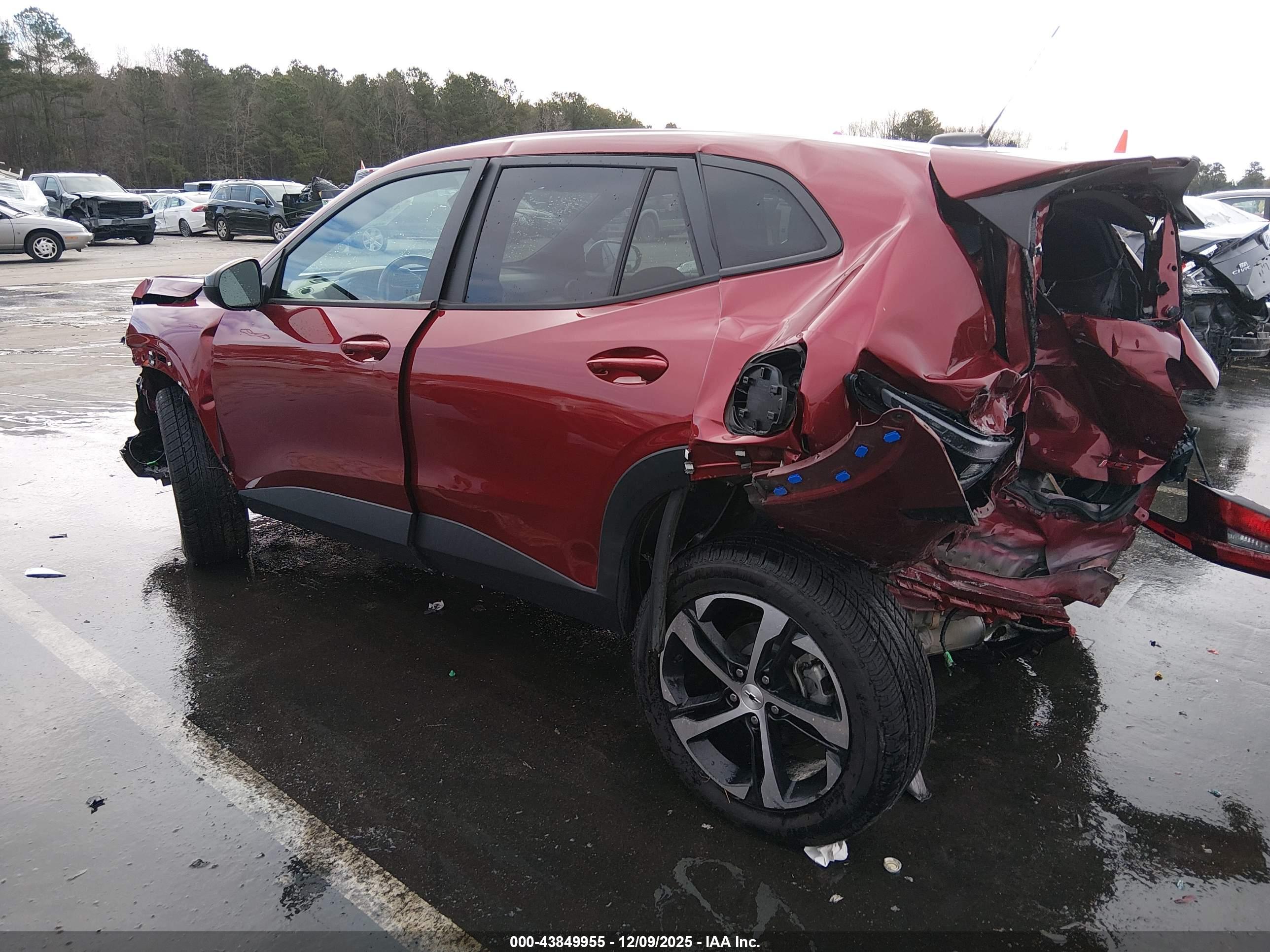 CHEVROLET TRAX image 3