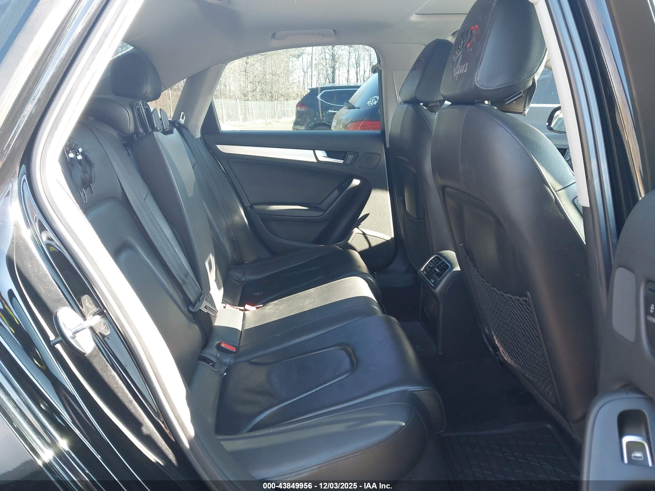 AUDI A4 image 8