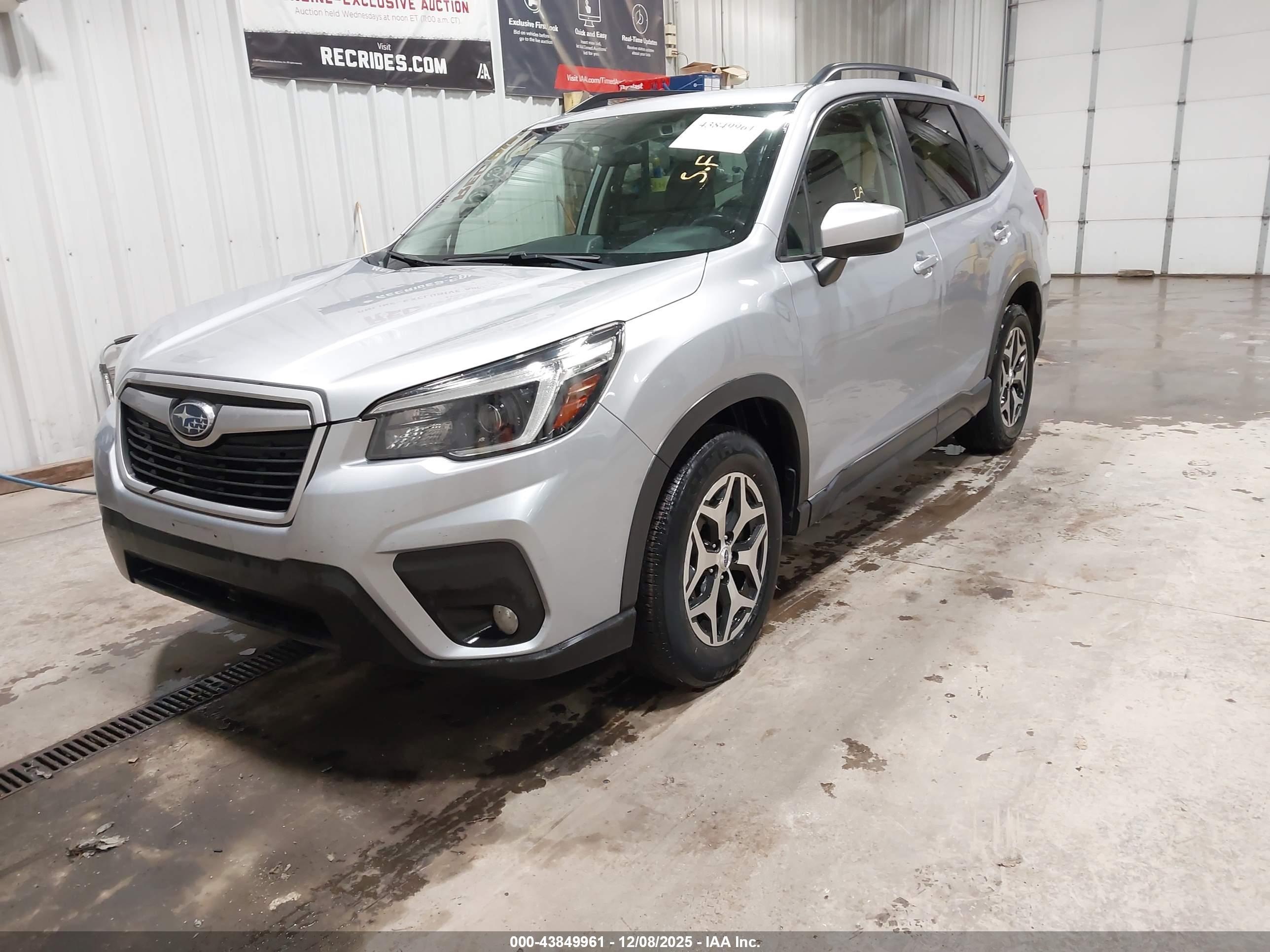 SUBARU FORESTER image 2