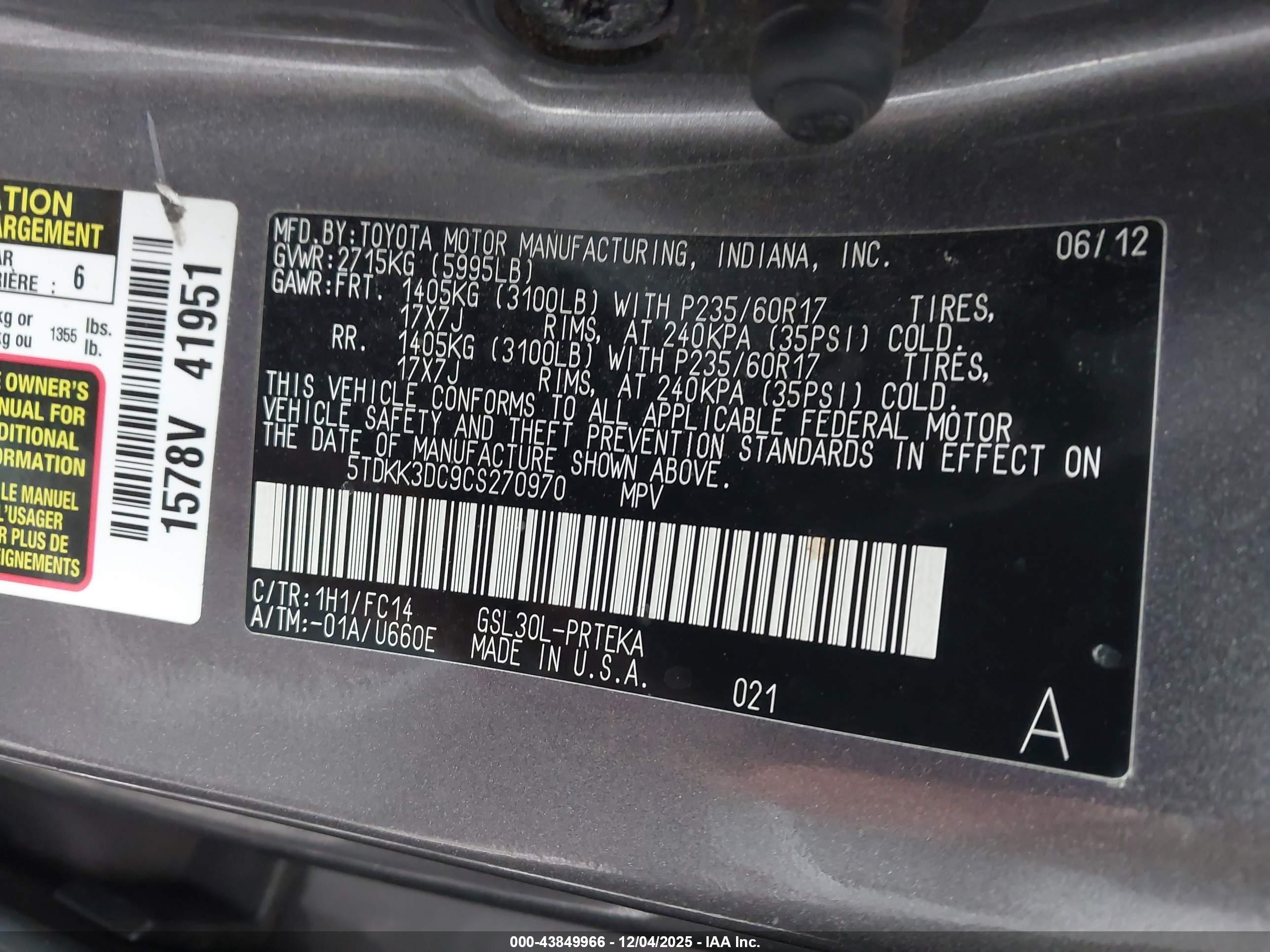TOYOTA SIENNA image 9