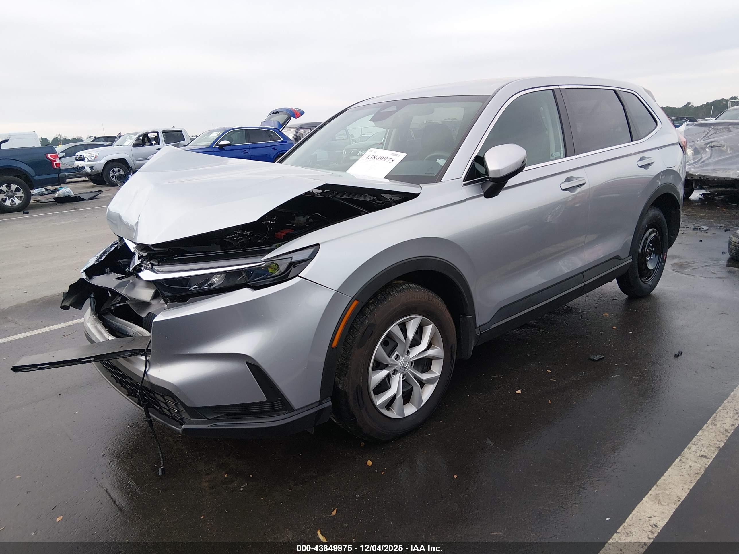 HONDA CR-V image 2
